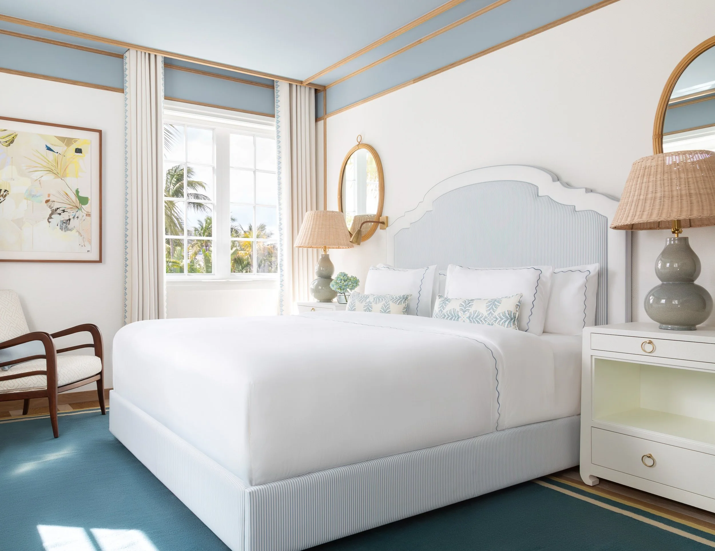 12-one-bedroom-corner-suite-bedroom.jpg