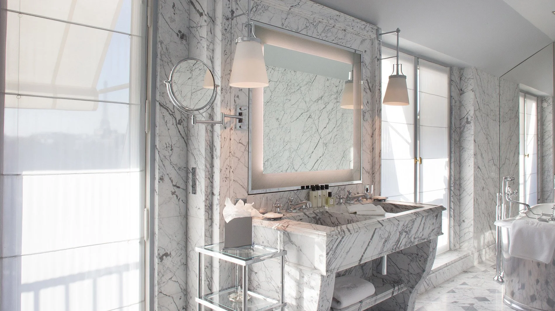 La-Reserve-Paris-marble-bathroom.jpg
