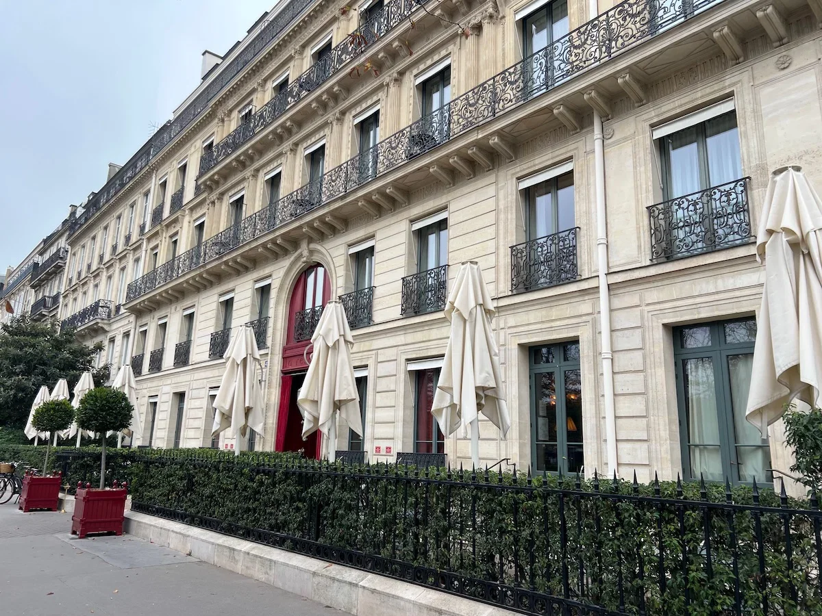 La-Reserve-Paris-2.jpeg.webp