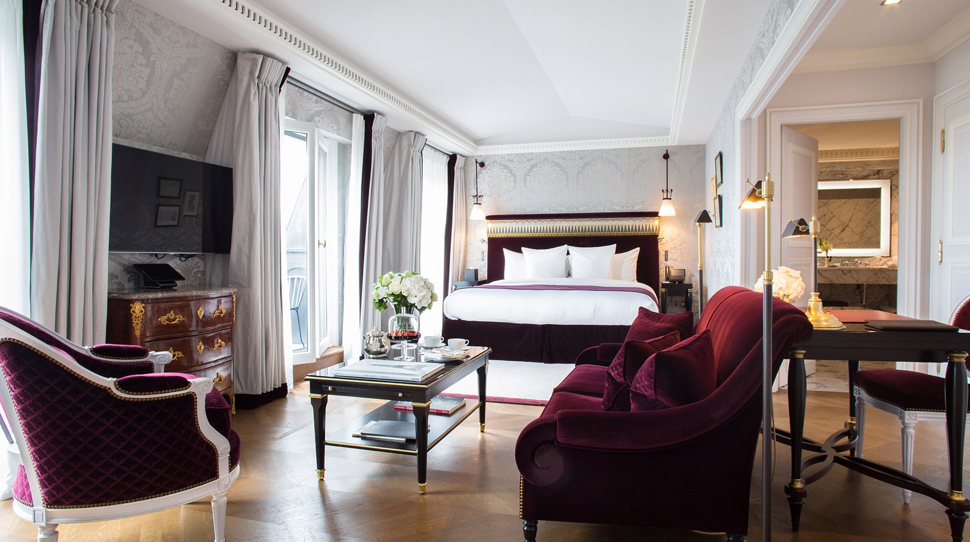 La-Reserve-Paris-suite.jpg