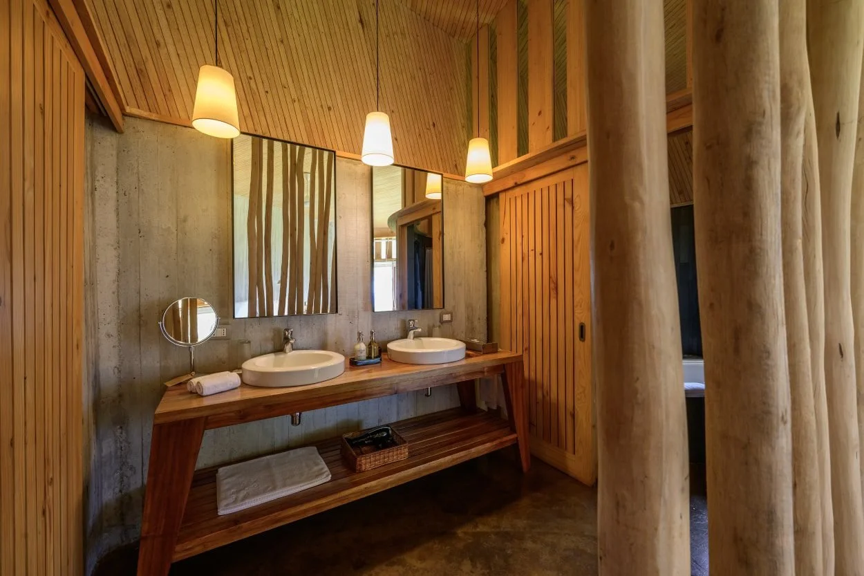 30-varua-room-bathroom-vanity.jpg
