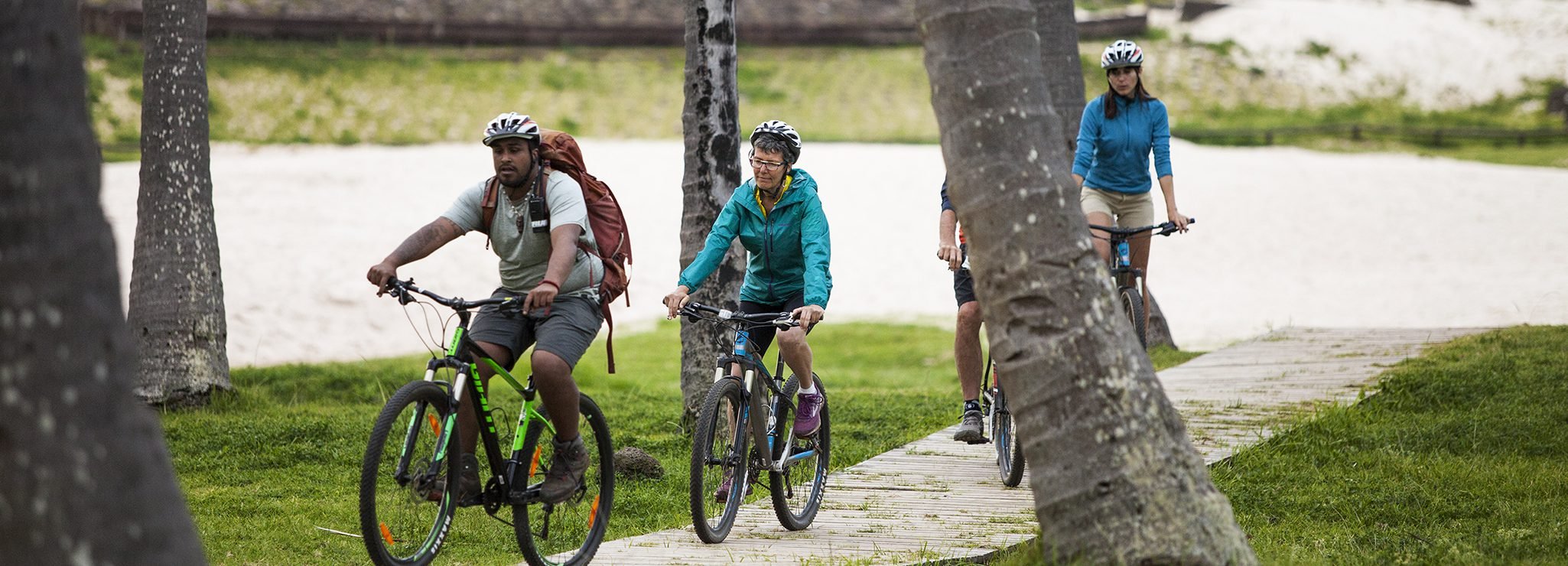 17-cycling-near-anakena.jpg
