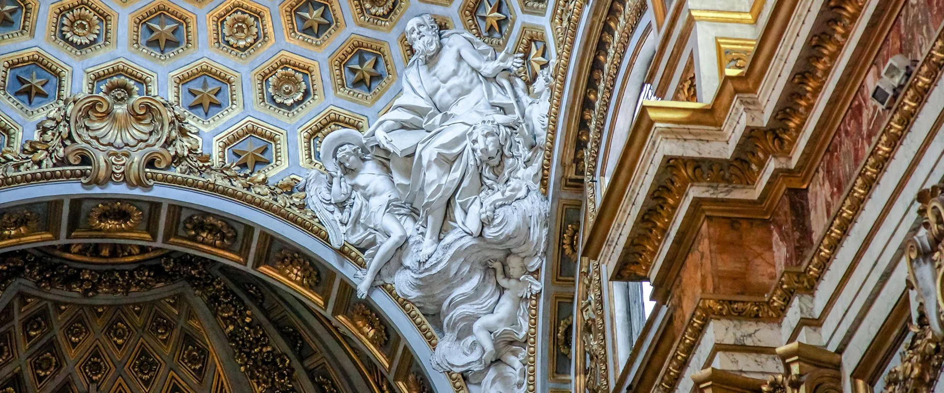 44-decorated-roman-interior-official-art-behind-the-scenes-image-off-property.jpg