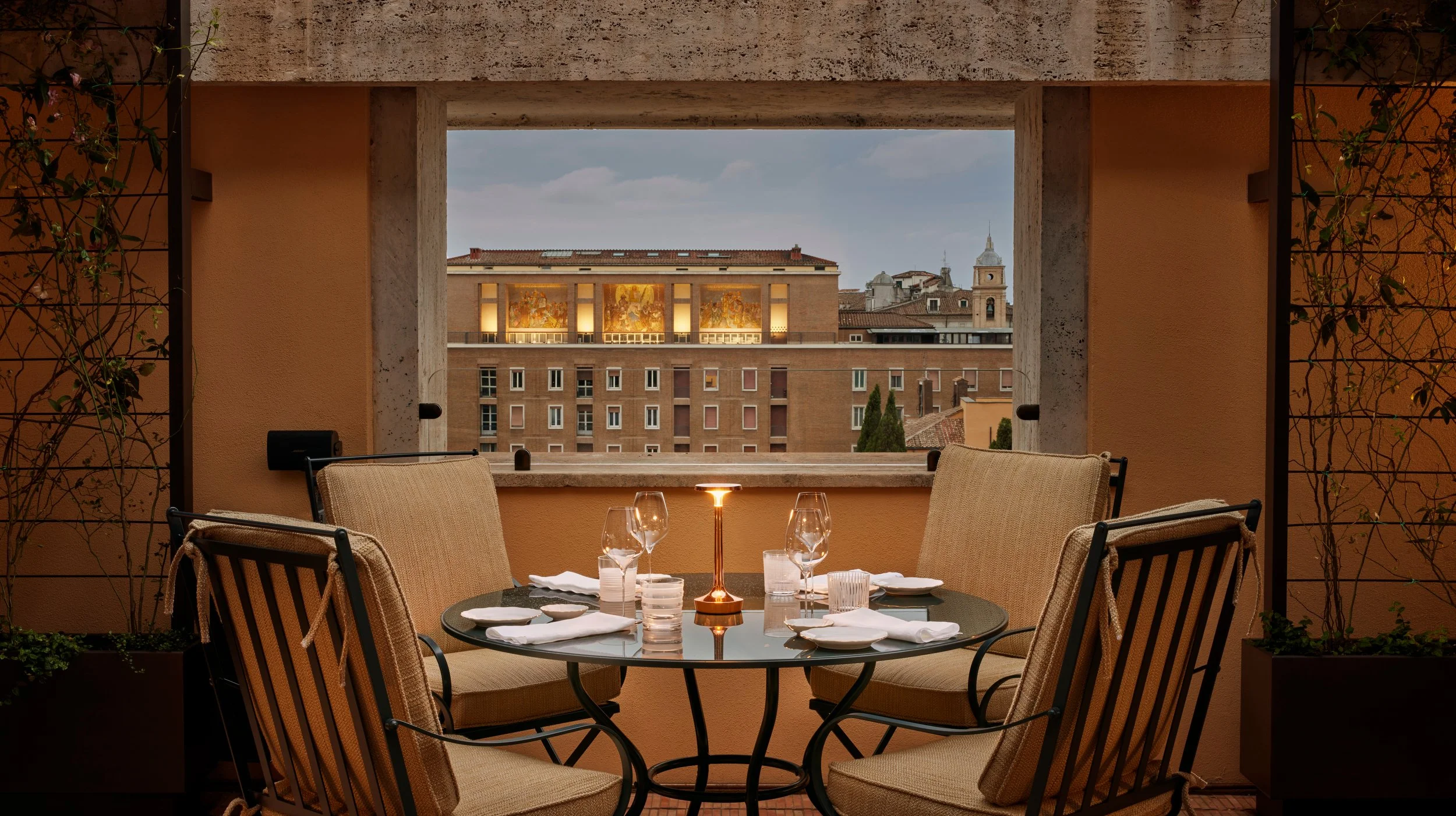 24-il-ristorante-niko-romito-terrace-table.jpg