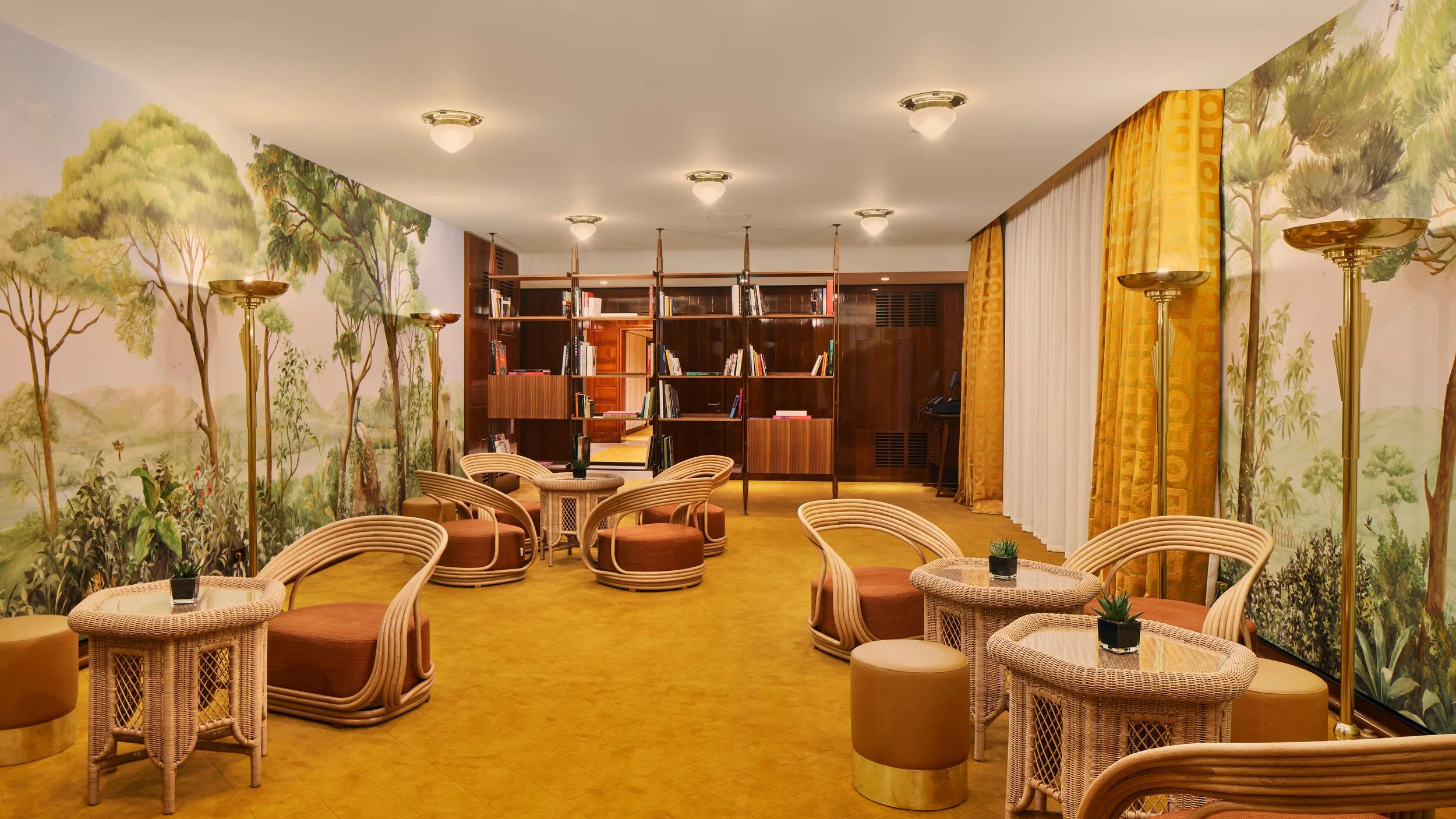 15-champagne-bar-with-garden-murals.jpg