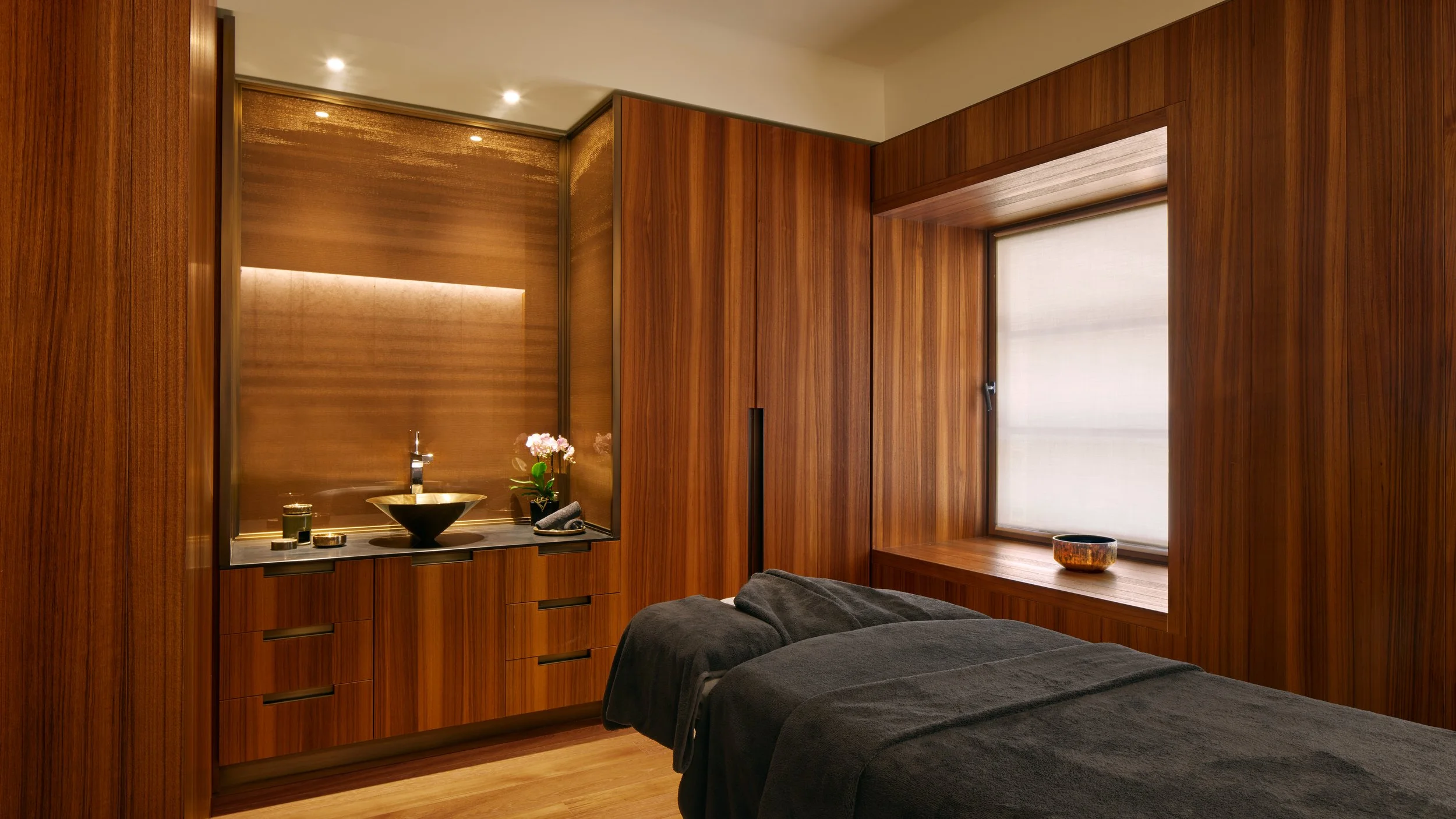 38-spa-treatment-room.jpg