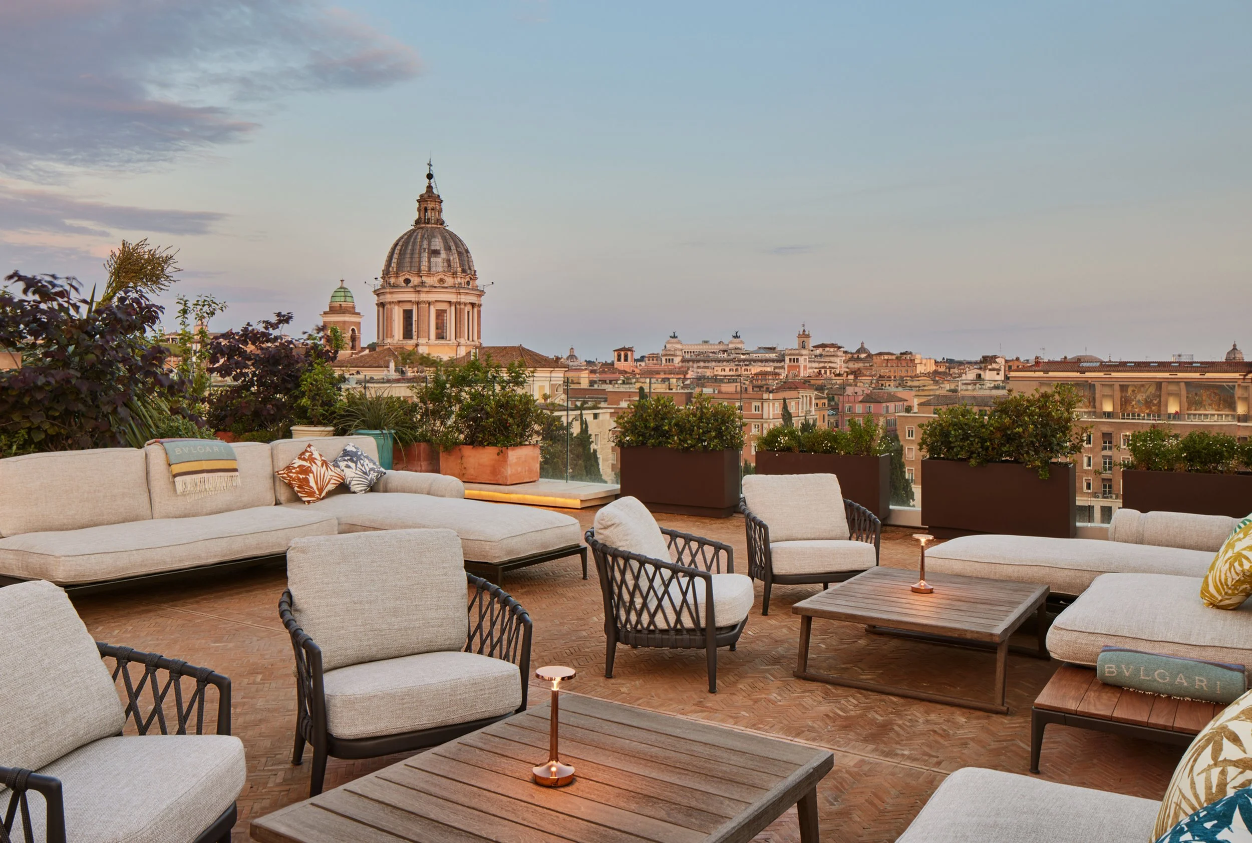 31-la-terrazza-with-rome-skyline.jpg