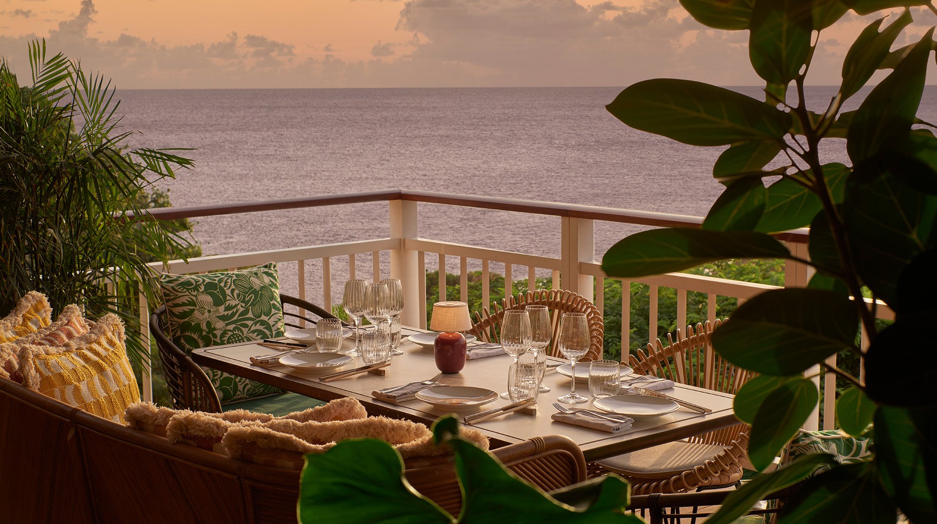 fouquets-saint-barth-dining-view2.jpg
