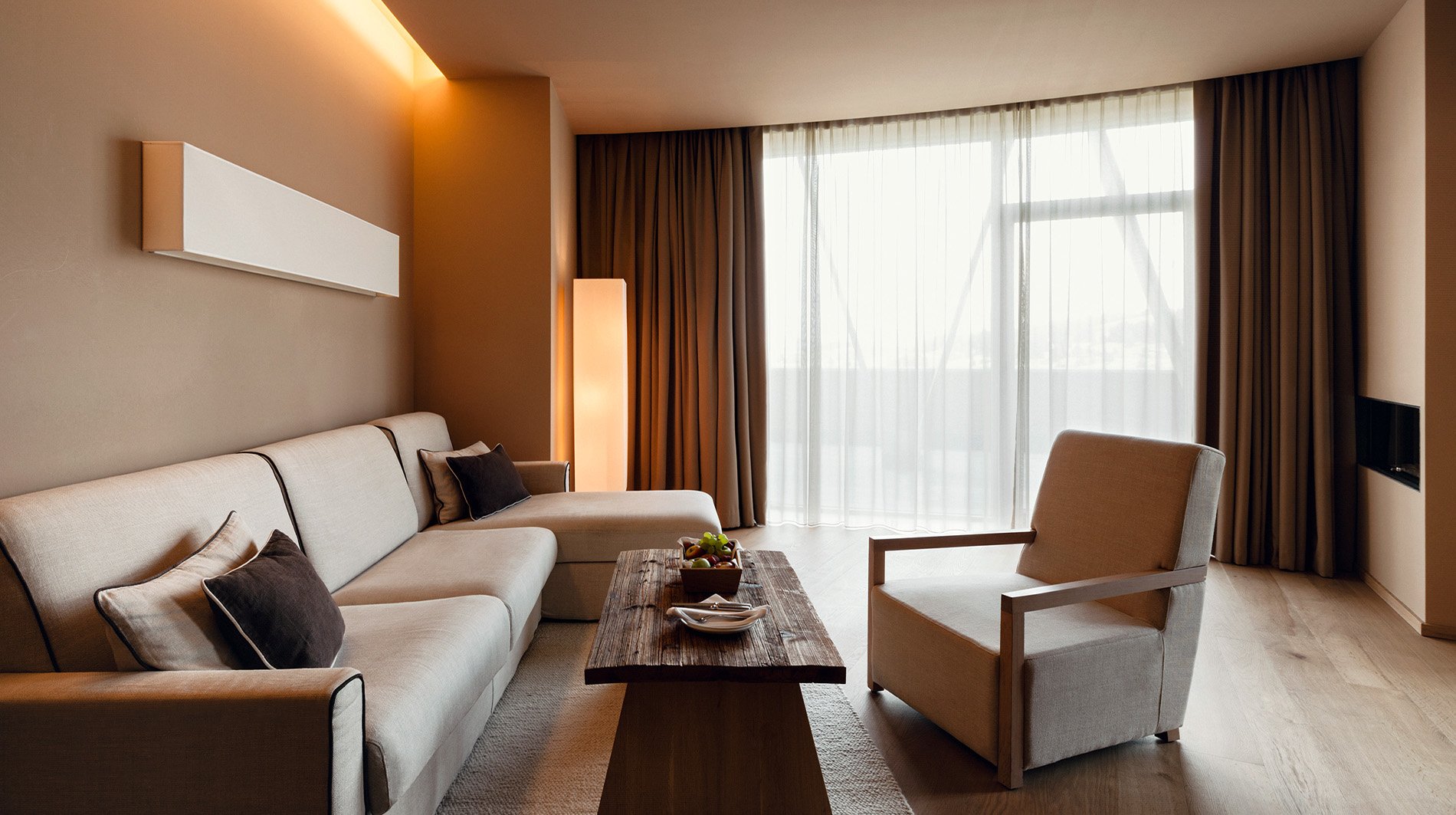 alpina-dolomites-suite-living.jpg