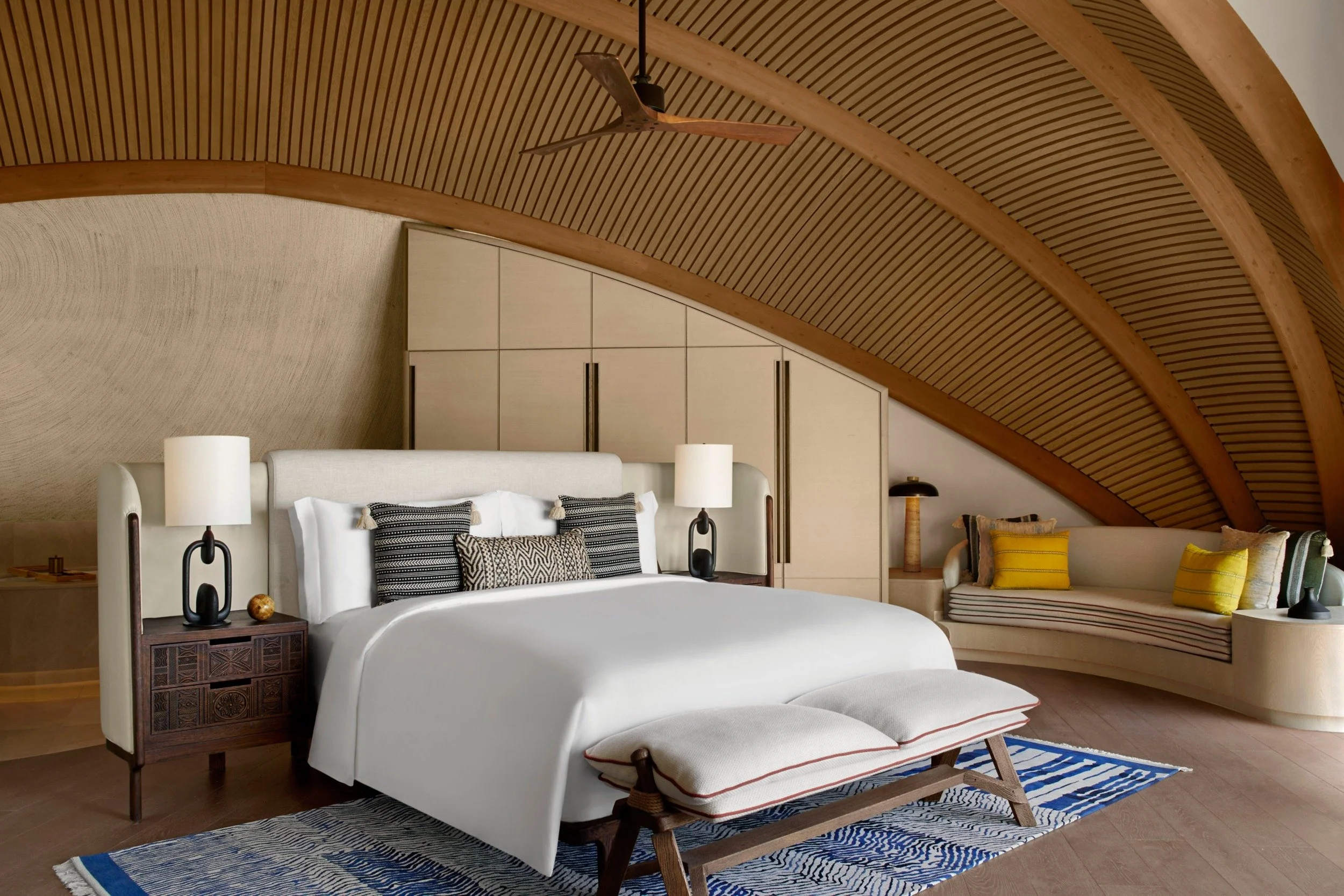 08-one-bedroom-villa-master-bedroom.jpg
