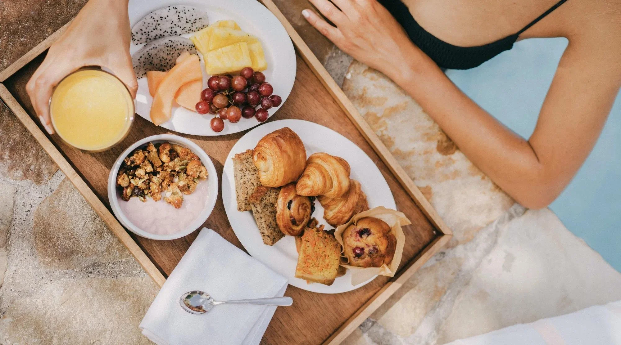 37-poolside-breakfast.jpg