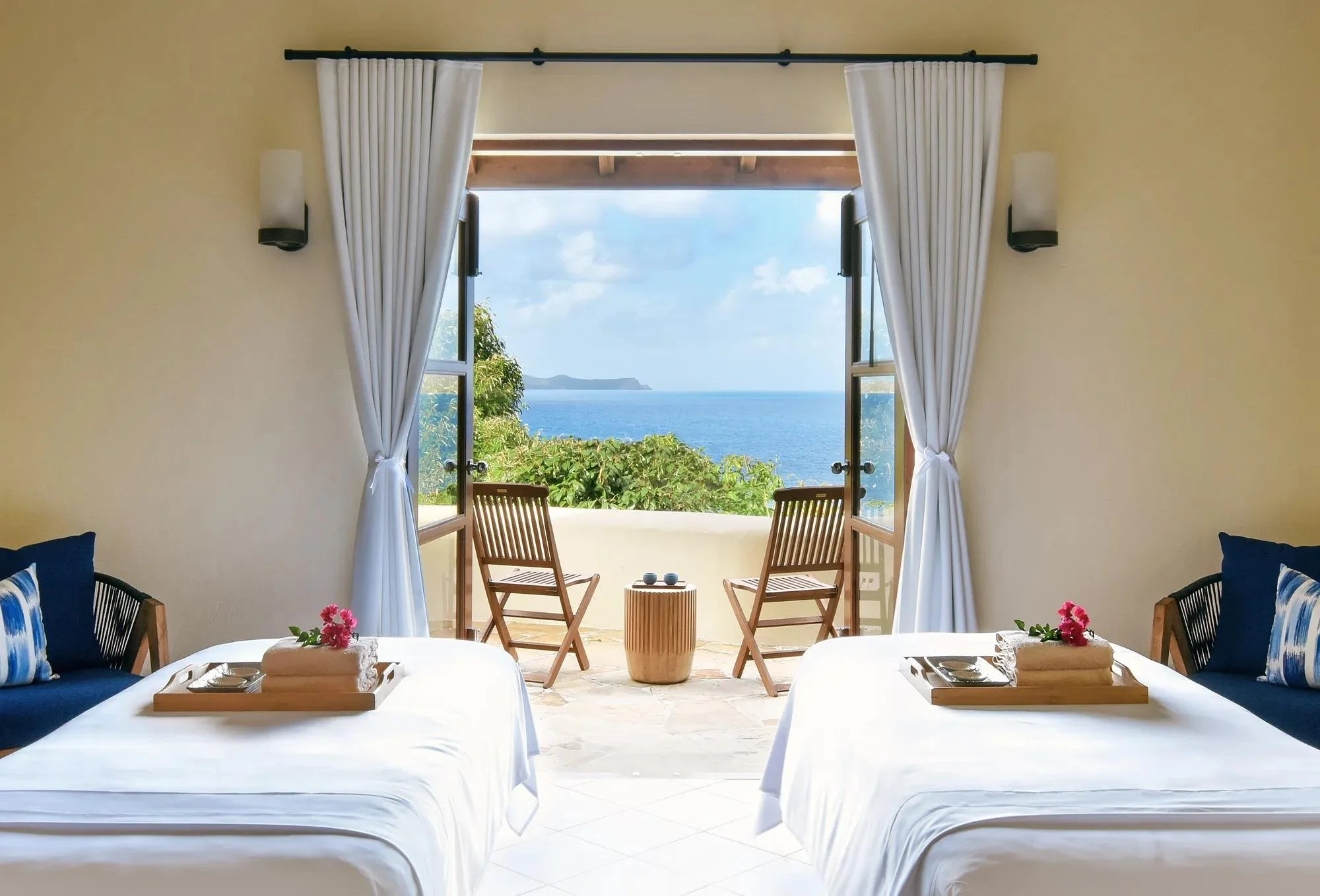 40-couples-spa-treatment-room.jpg