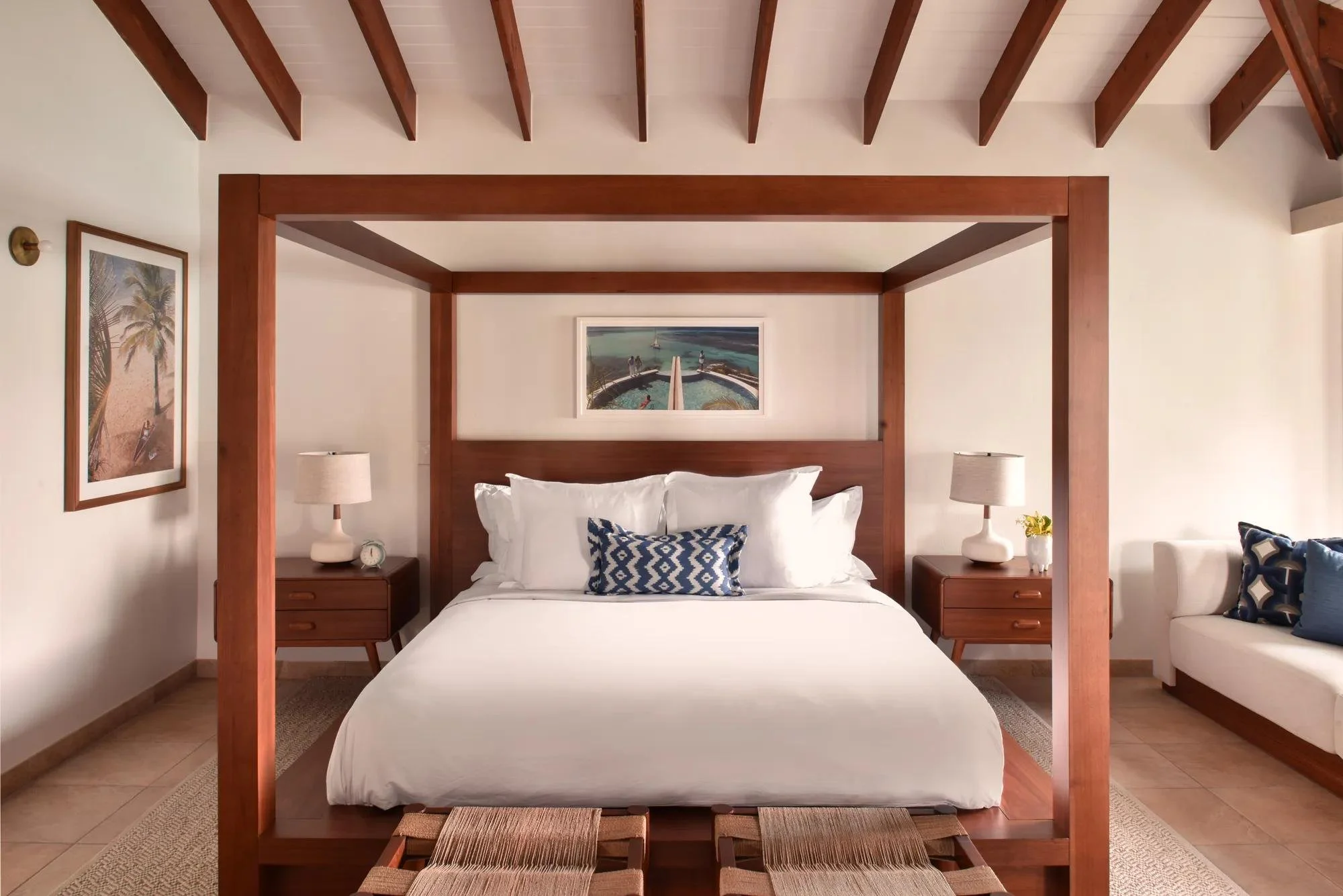 09-ocean-view-junior-suite-king.jpg