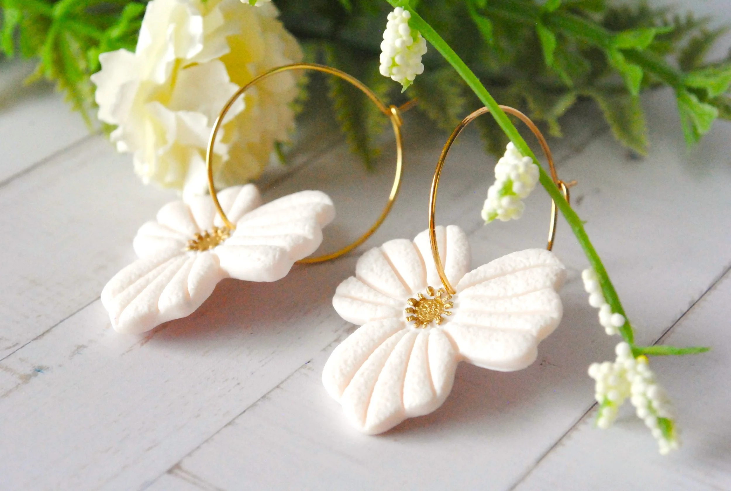 Les grandes fleurs (blanches)