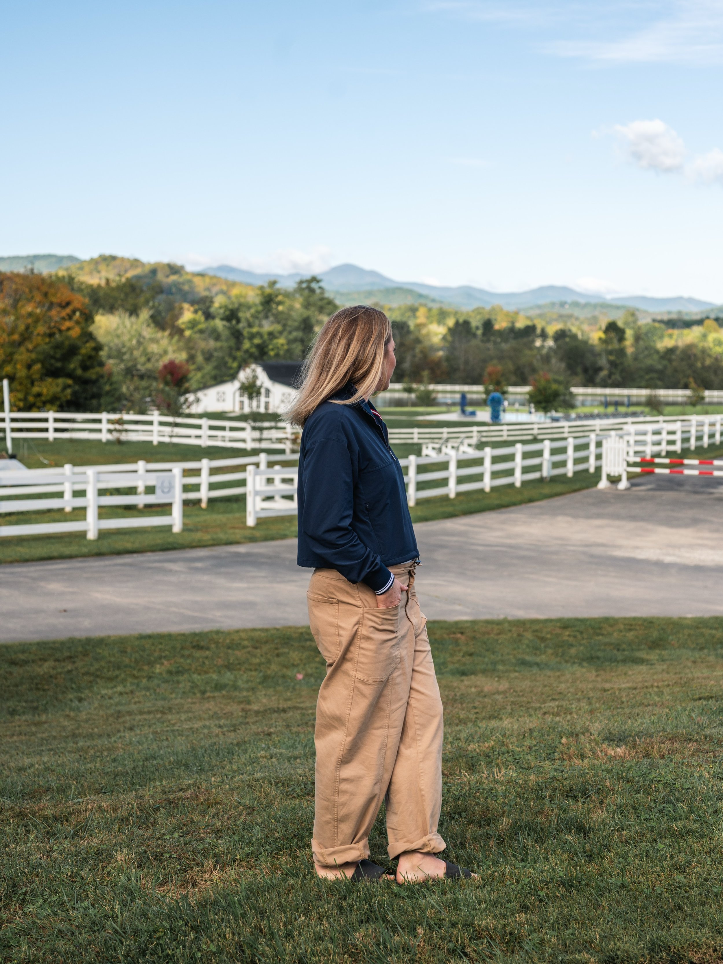 We spent last weekend at @thehorseshoefarm - soaking up the beautiful mountain views, crisp fall air, and some much-needed time together. 🍂🤎

The changing leaves, cooler mornings, and slower pace of the season are exactly why I love fall so much. S