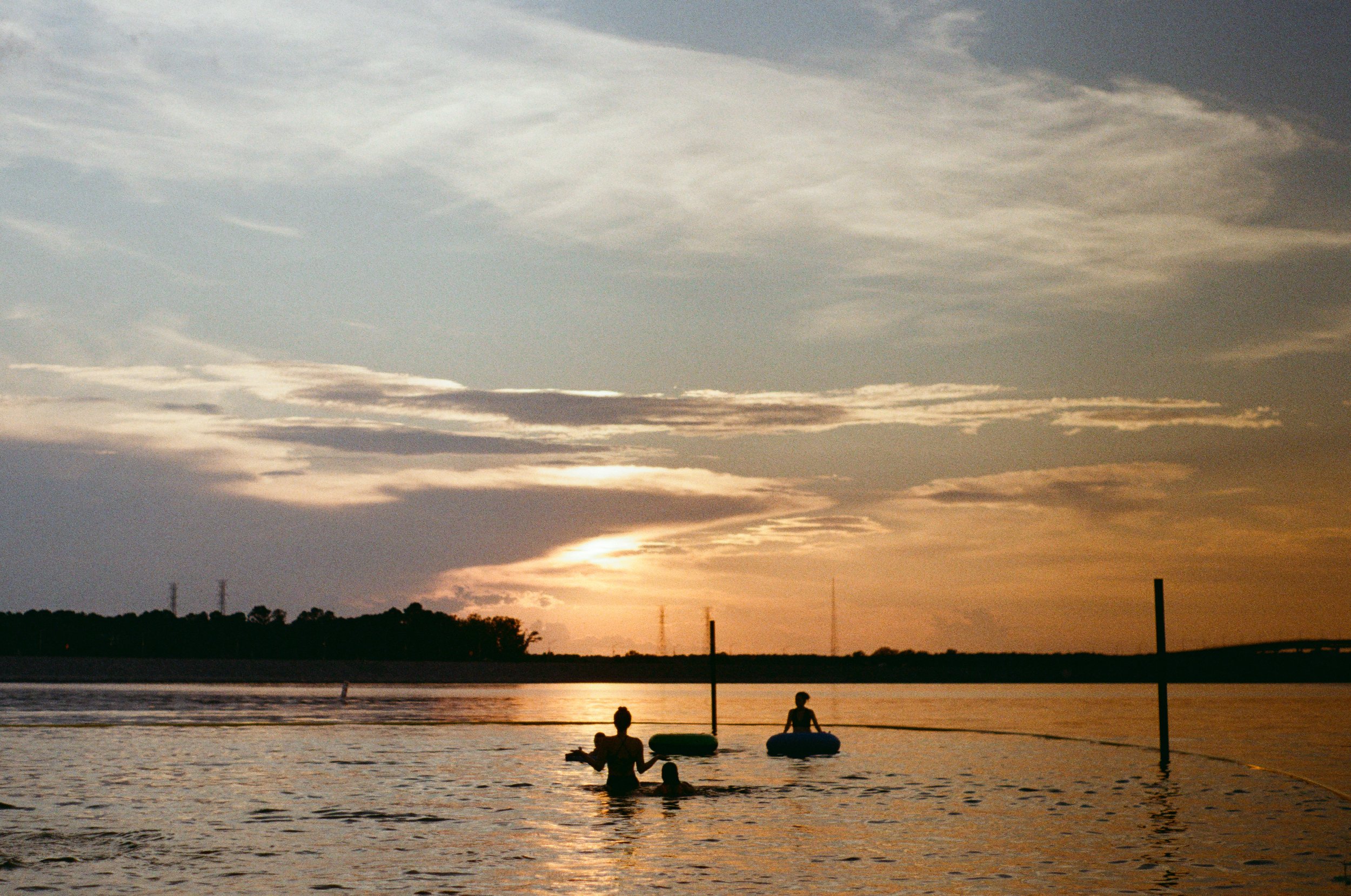 small-000572830003.jpg