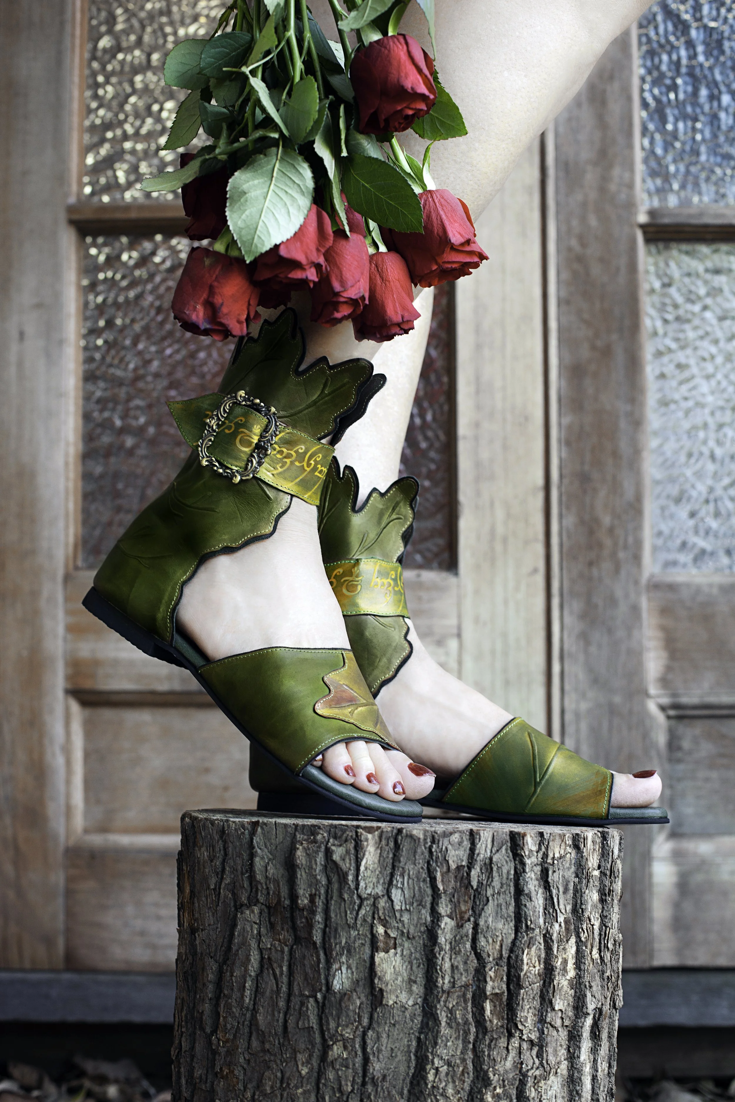 Elvish leaf booties