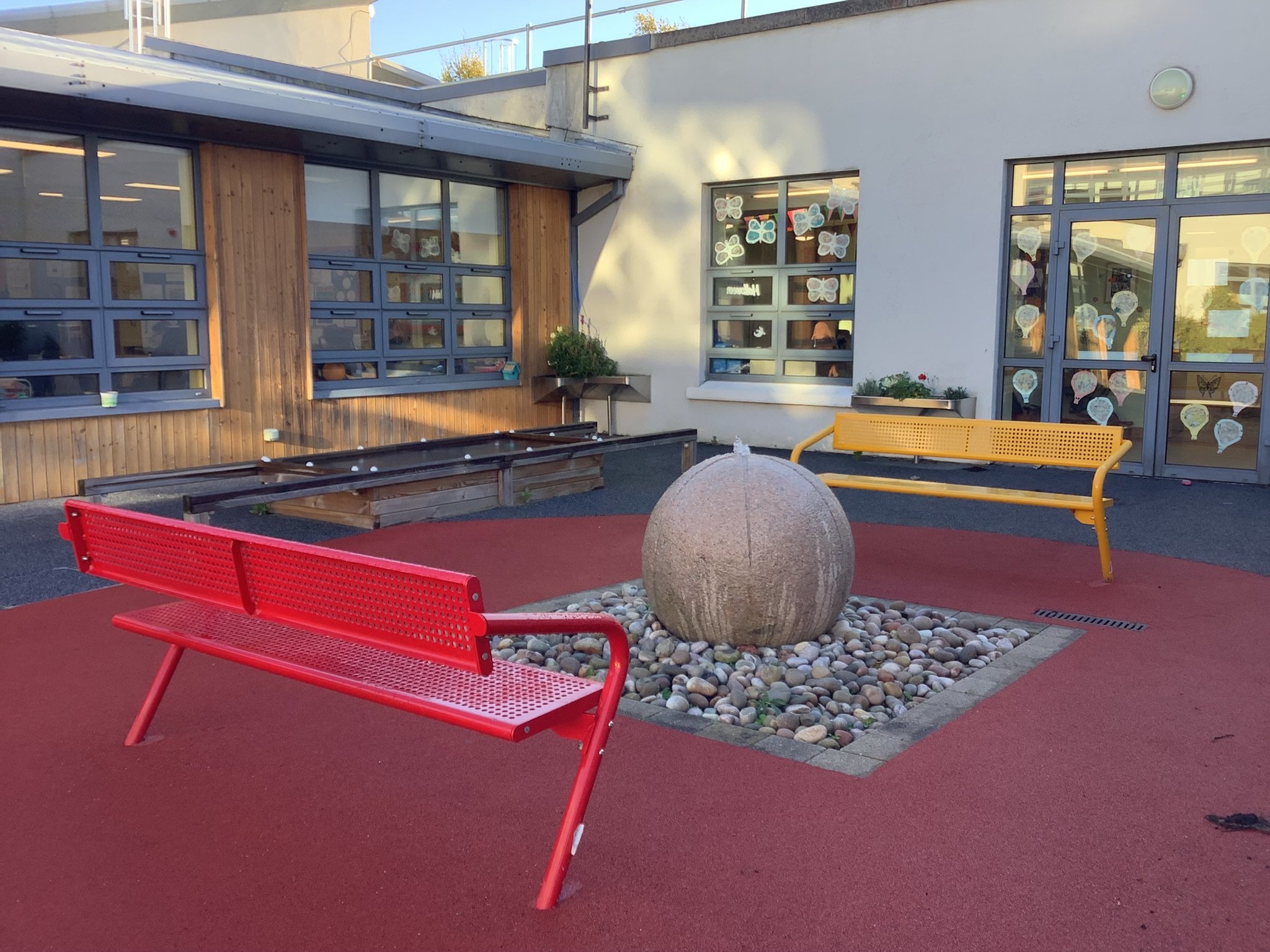 Outdoor space at Sandymount School