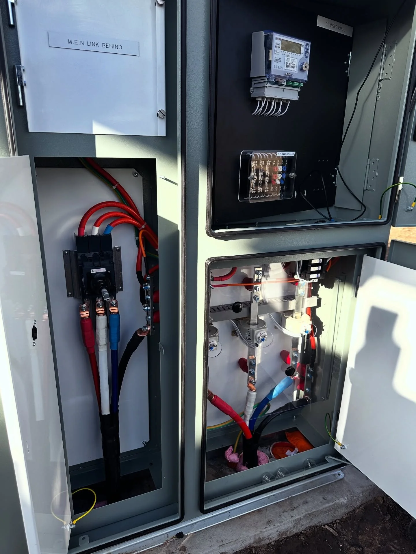 Open electrical field cabinet with CT metering and cabling