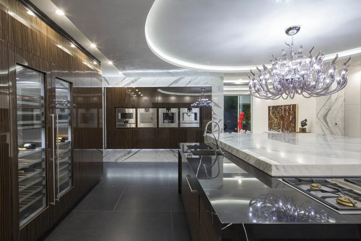 Designer Kitchen, Living & Master Suite