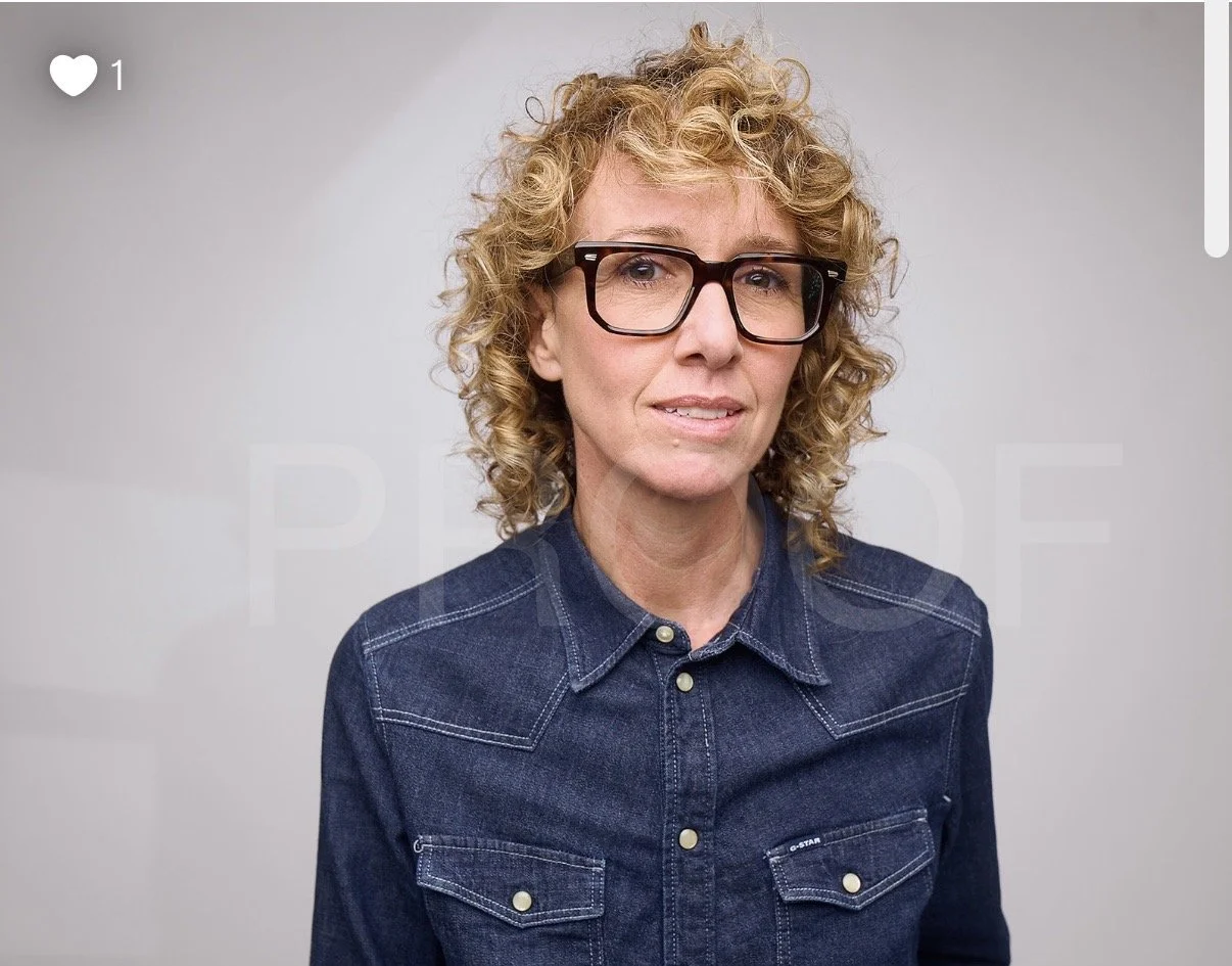 Portrait of Rebecca Lewis, strategic adviser to investment leaders.