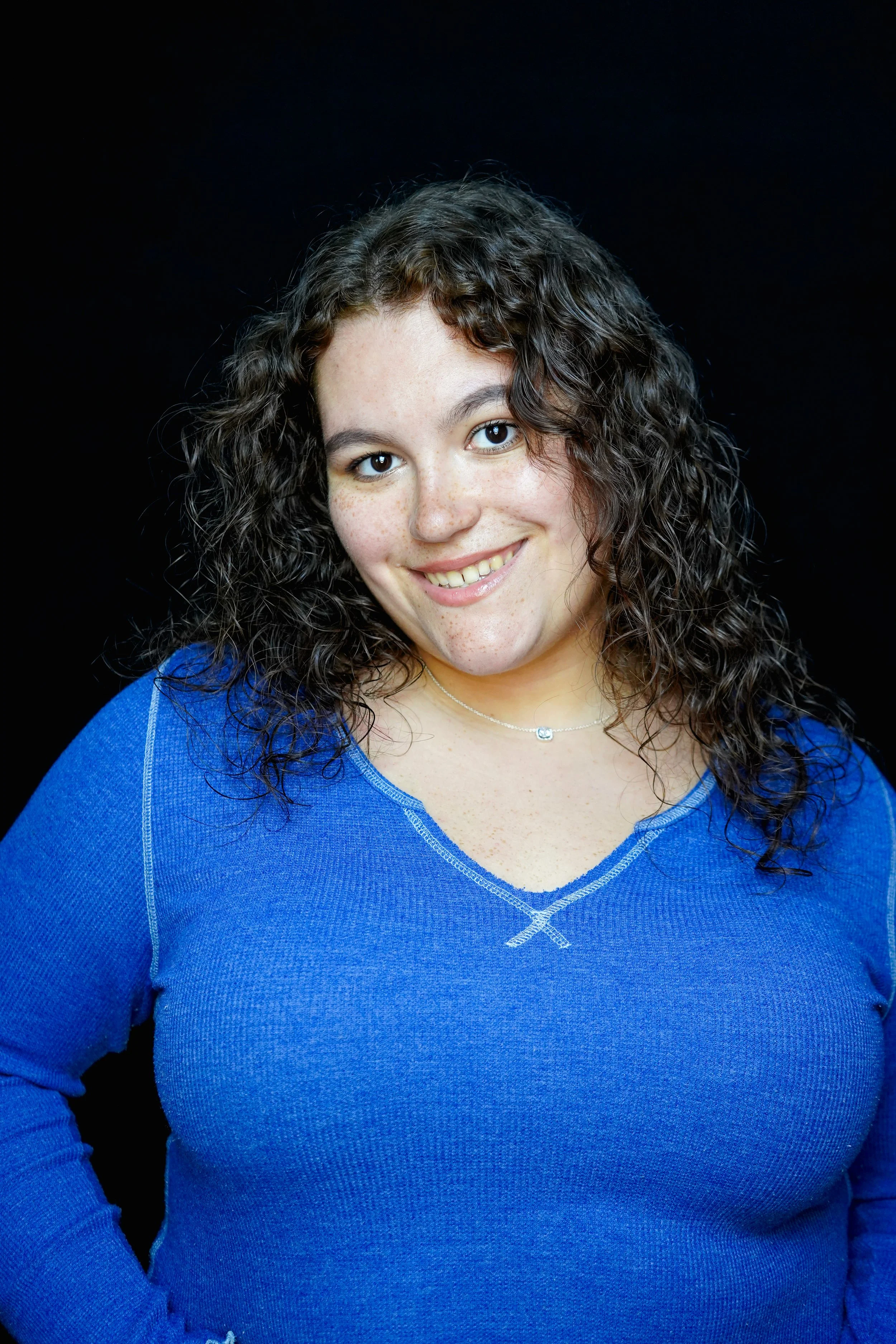 lucyheadshotinside-43.jpg