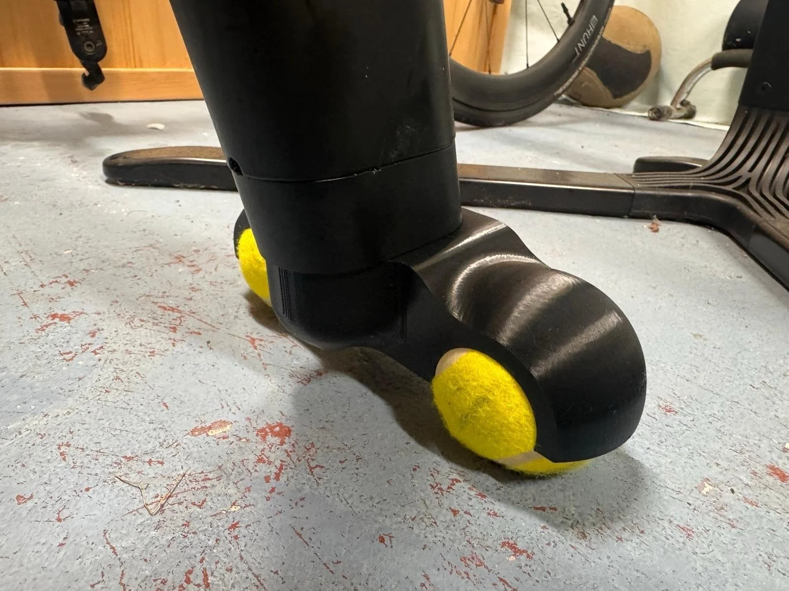 Front rocker foot for the Zwift Ride smart bike