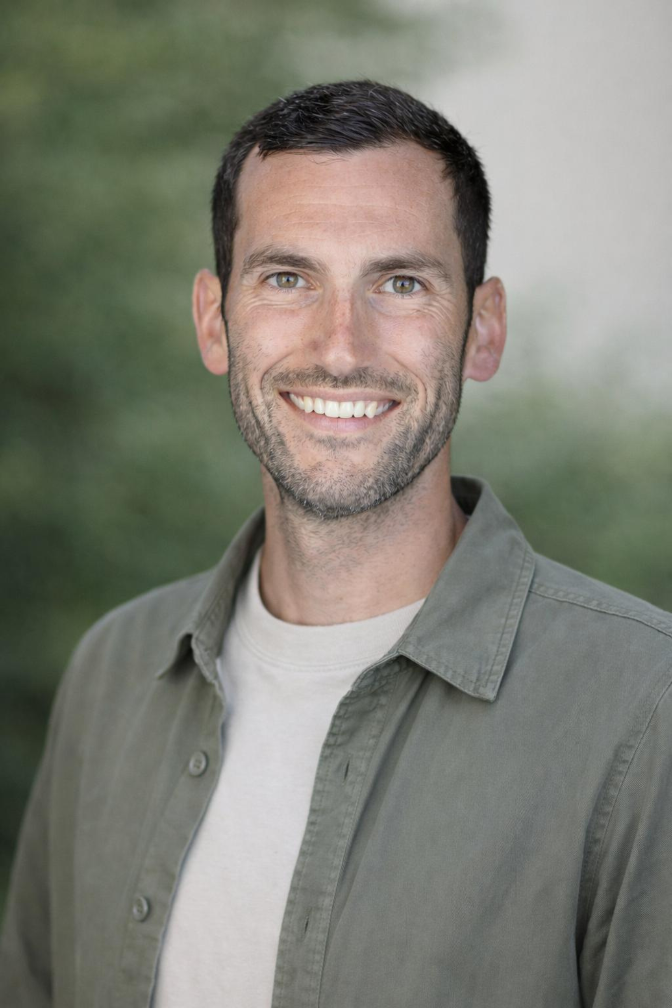 Chad Kearns Headshot