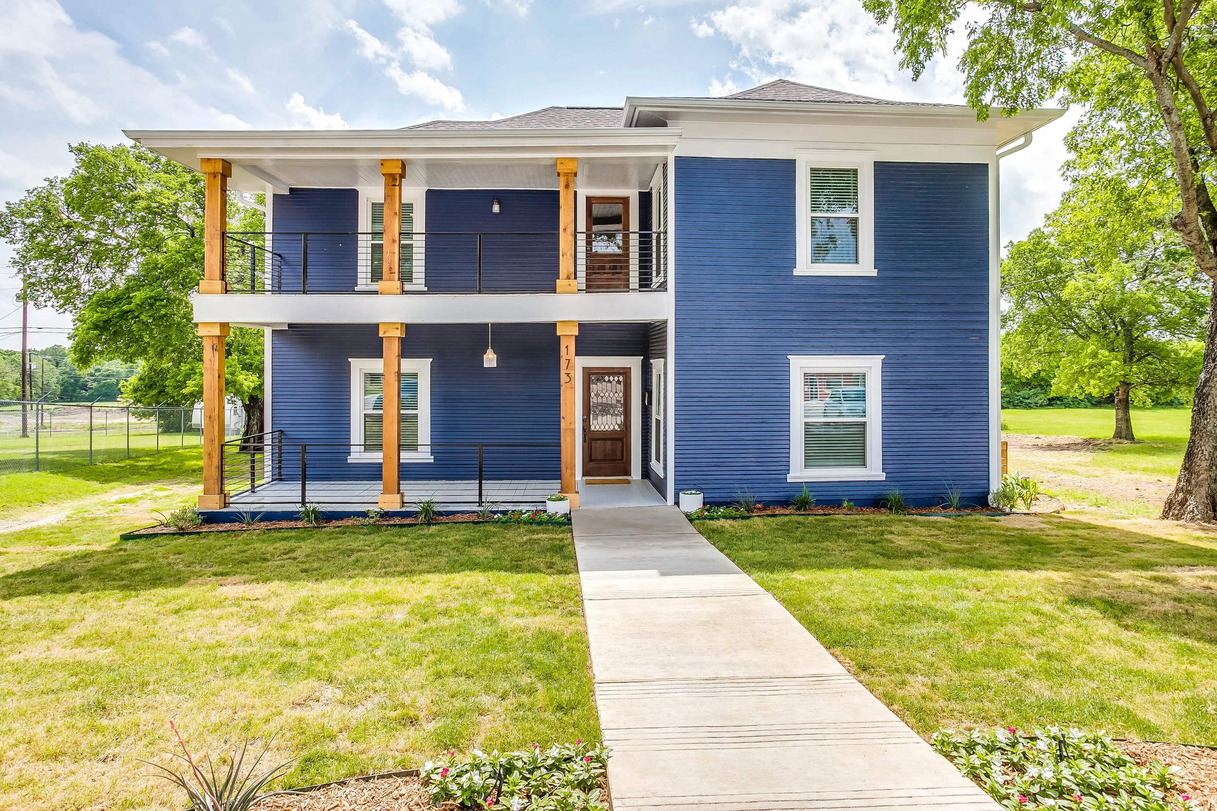 173 W Main St (3 of 50).jpg