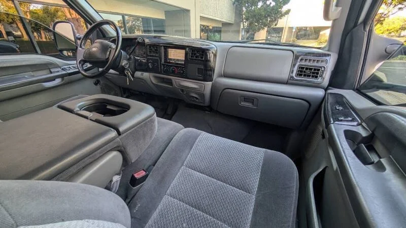 2002-ford-f-250-super-duty-xlt-4dr-crew-cab-4wd-sb-35.jpg