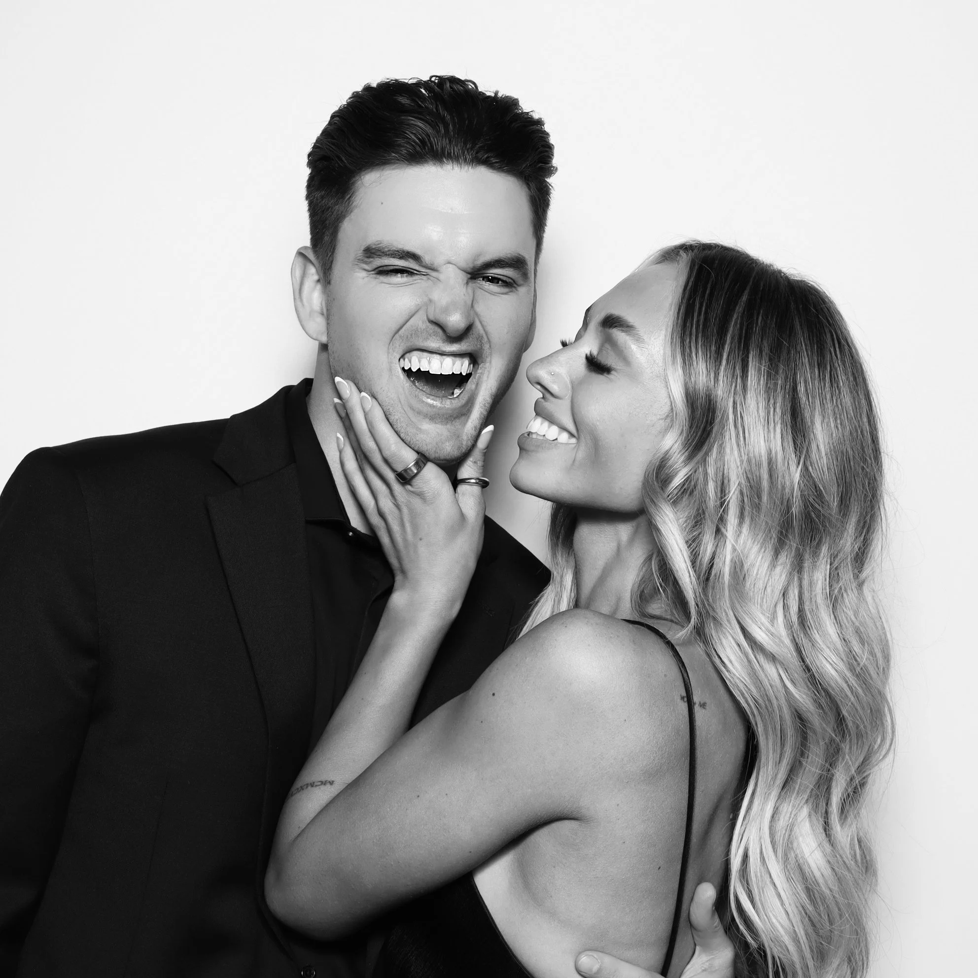 orange-county-luxury-wedding-photo-booth-candid-black-and-white-glam-2026.jpeg