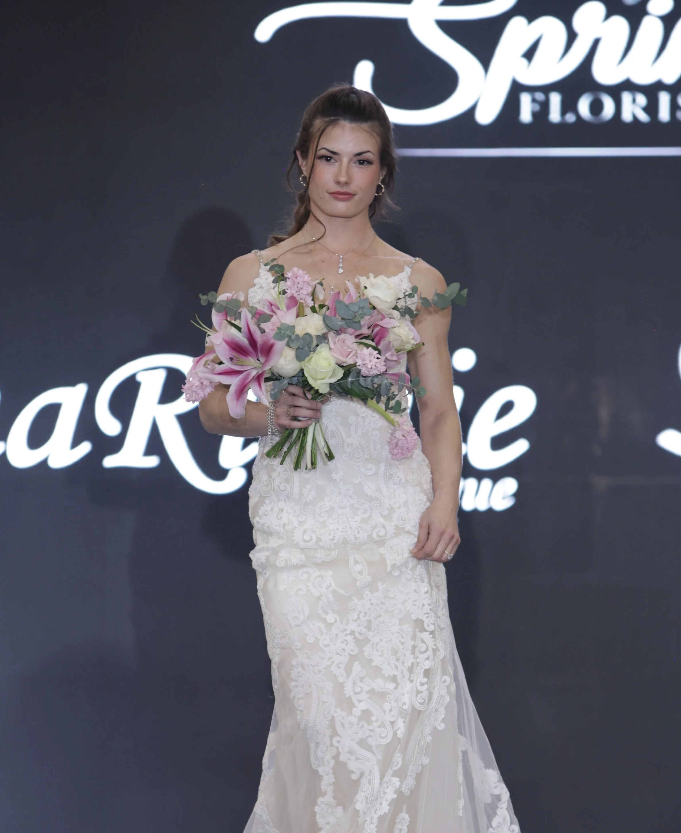 Timeless, elegant bridal makeup with seamless blending and a beautifully polished finish.
