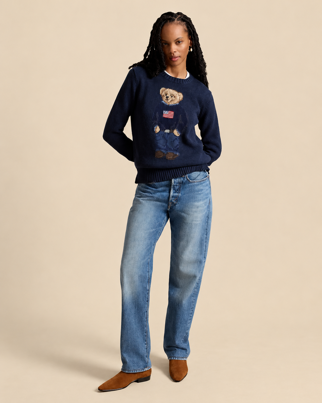 Retrato editorial con jersey de osito retro.png