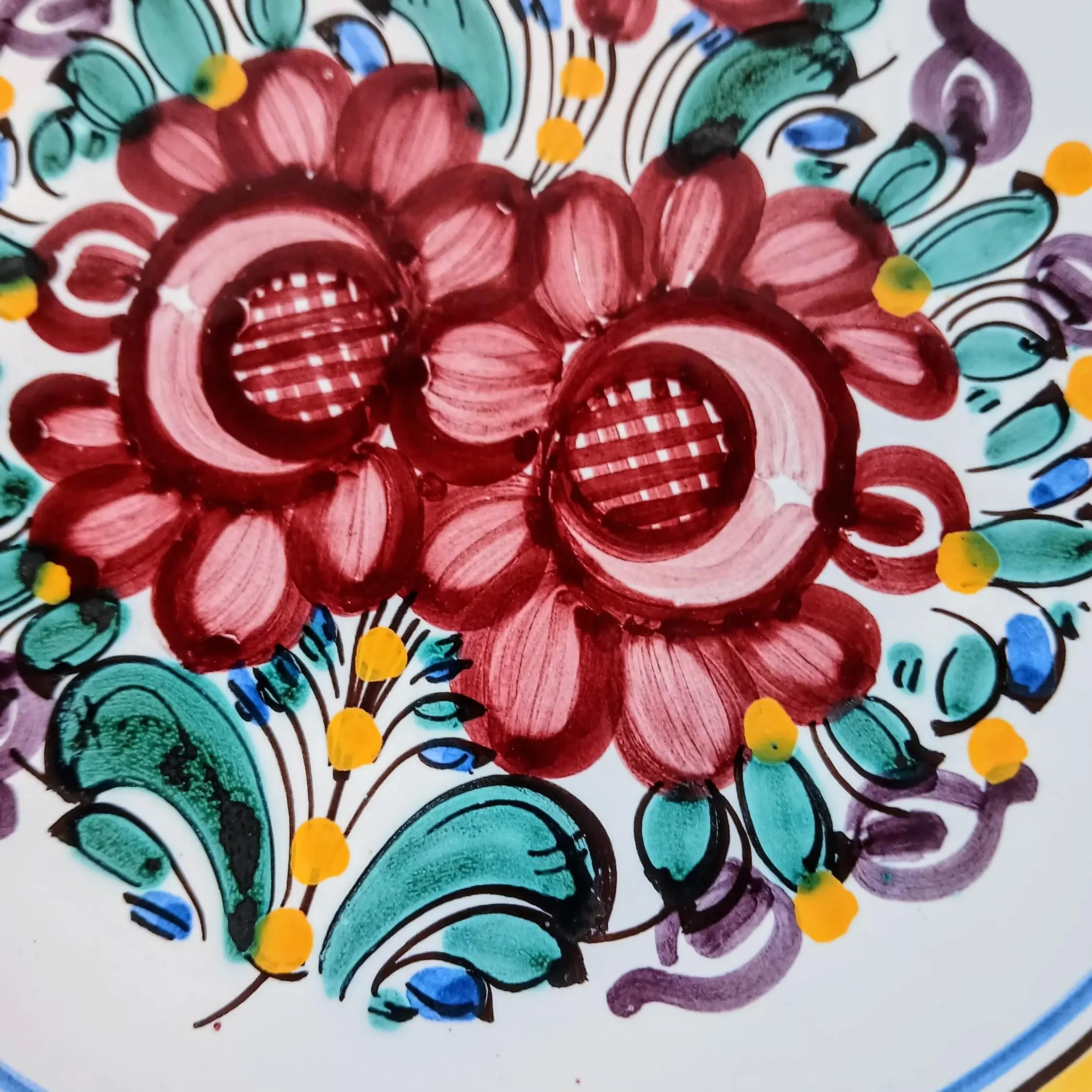 modra-majolica-central-folk-art.webp