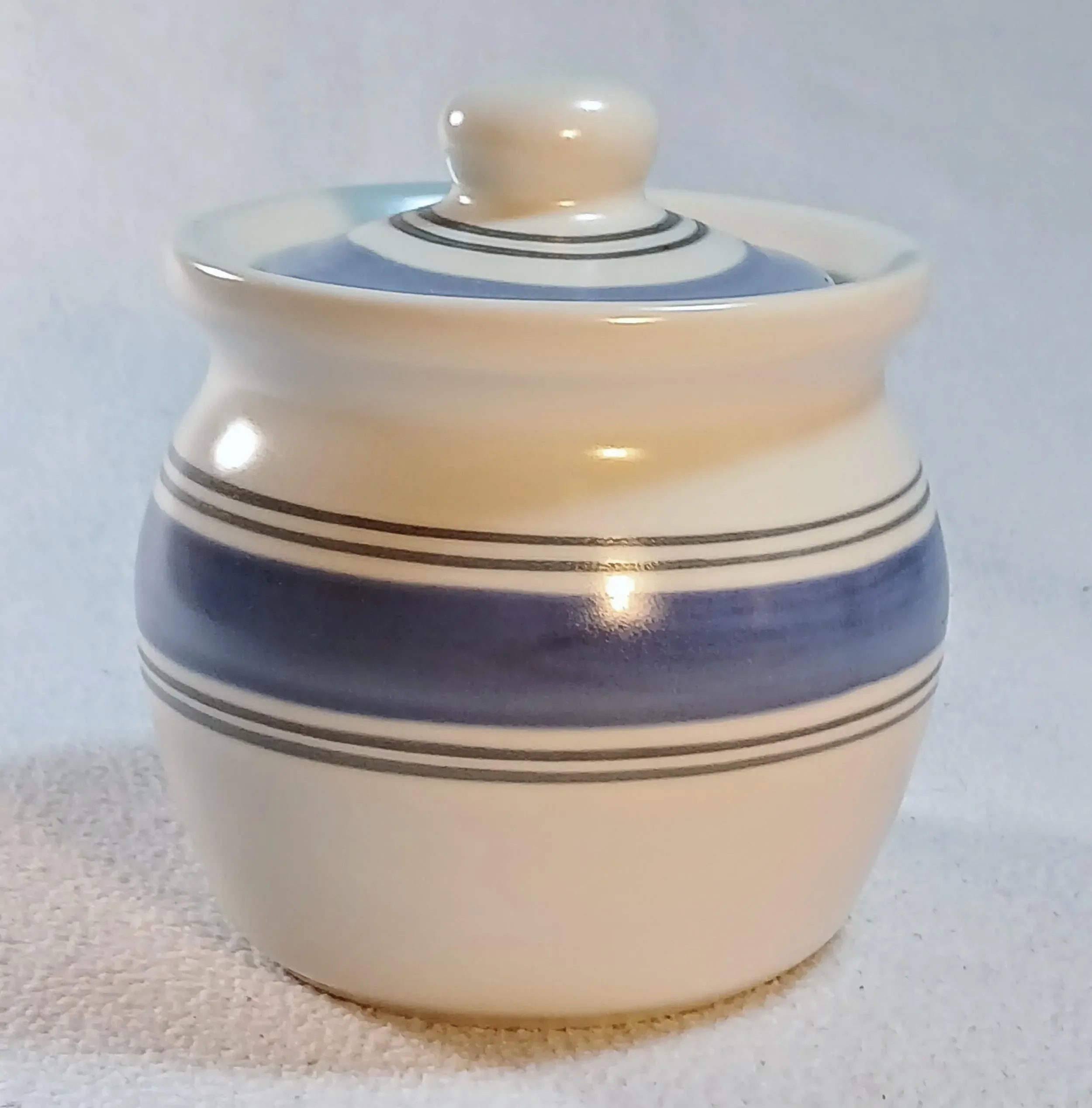 pfaltzgraff-sugar-bowl.webp