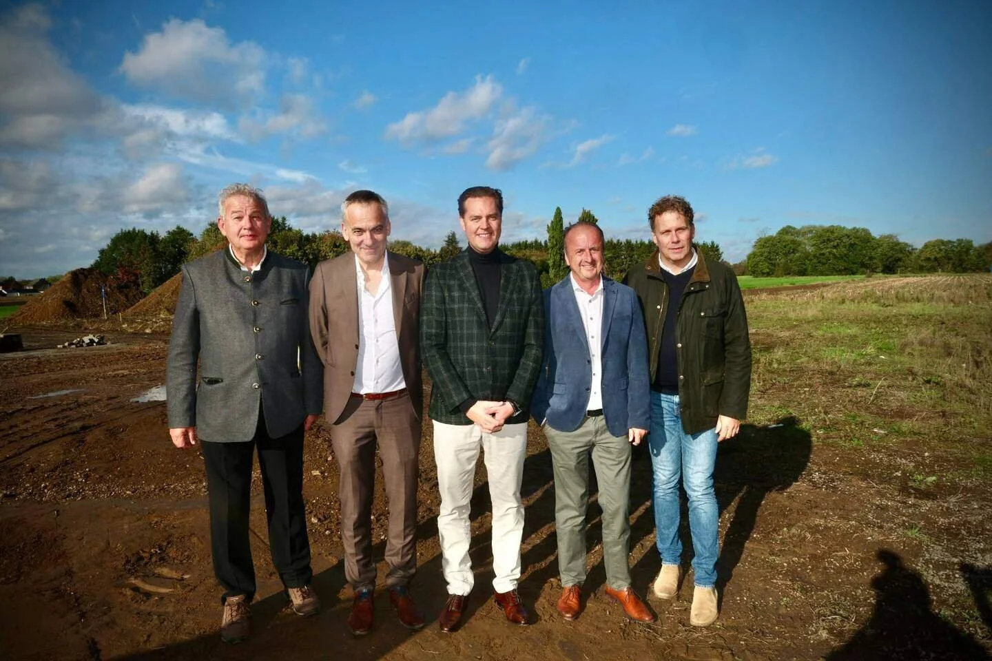 Nieuwsblad - Het moet zo’n duizend jobs opleveren: eerste spadesteek voor nieuw bedrijvenpark in Maasmechelen