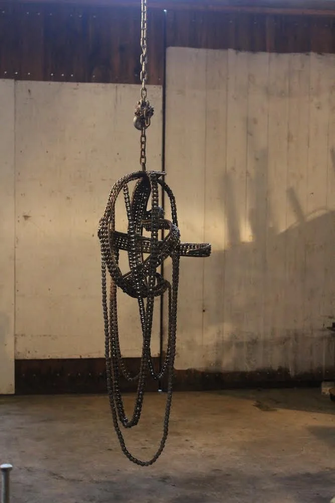 "Untitled", Salvaged chain. 2023.