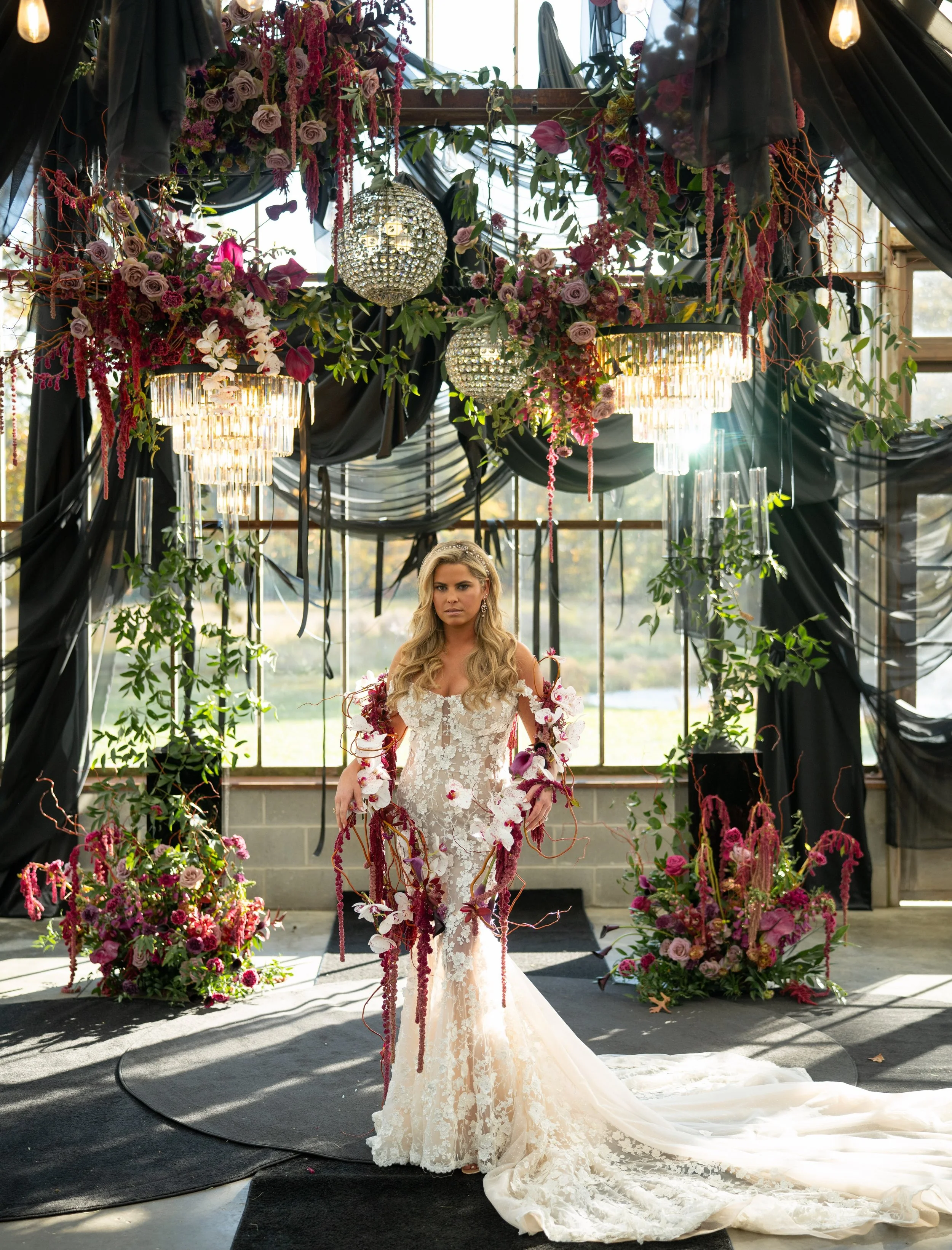 a peek into an October, Halloween inspired wedding ✨