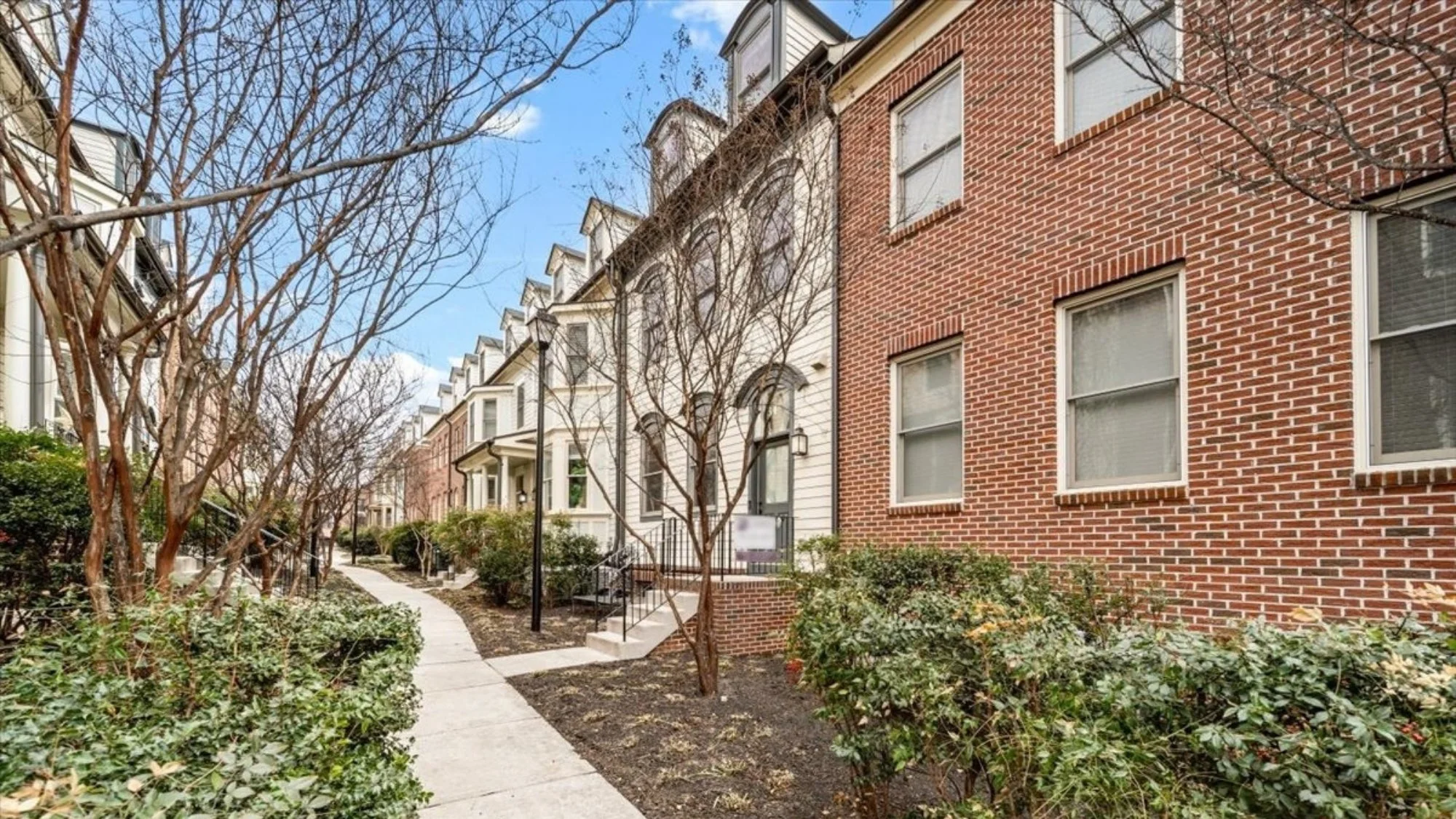 frederick-neighborhoods-brick-townhomes.jpg