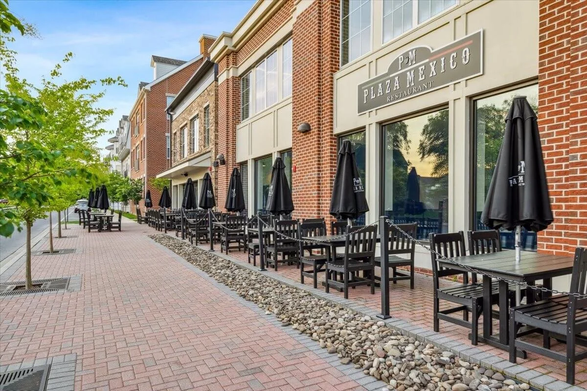 places-to-live-in-frederick-walkable-restaurants-2.jpg.jpg