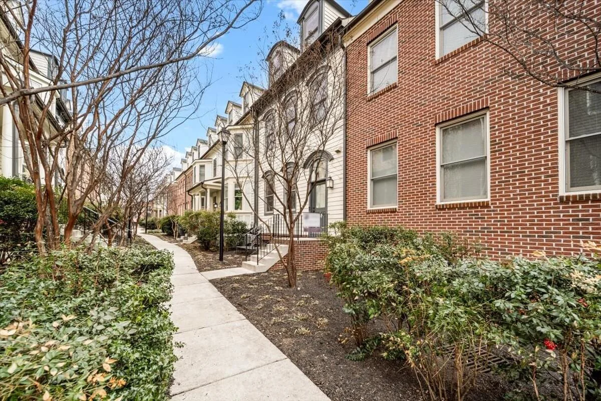 frederick-neighborhoods-brick-townhomes.jpg.jpg