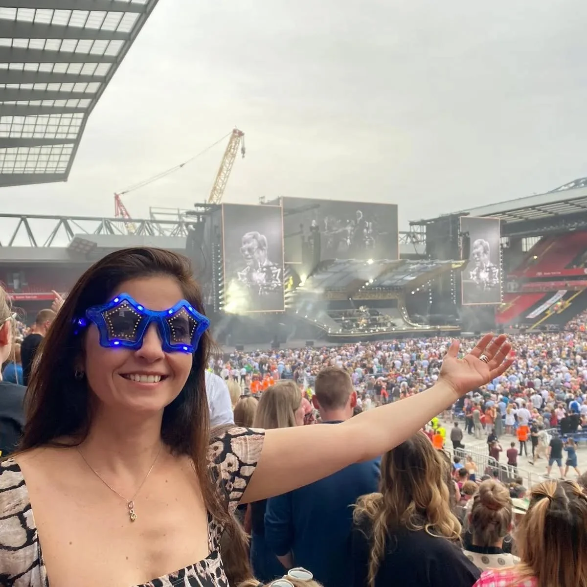 Elton John despedindo-se com louvor!! Gostinho de quero mais, ultima turn&ecirc; da vida dele!! E um pouquinho para vcs!! #eltonfarewelltour
