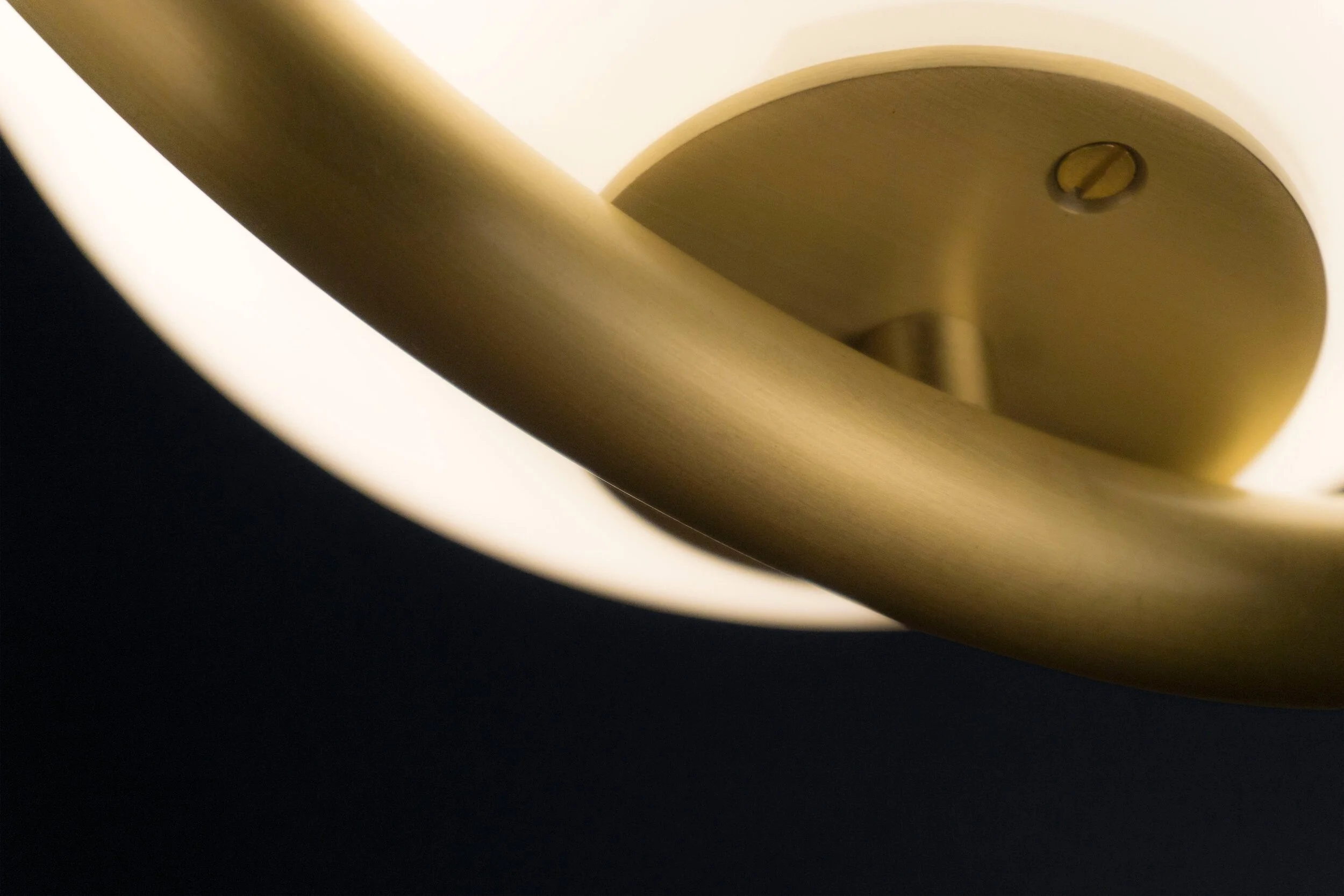 LaroseGuyon_Perle1_Brass_Lighting_05.jpg