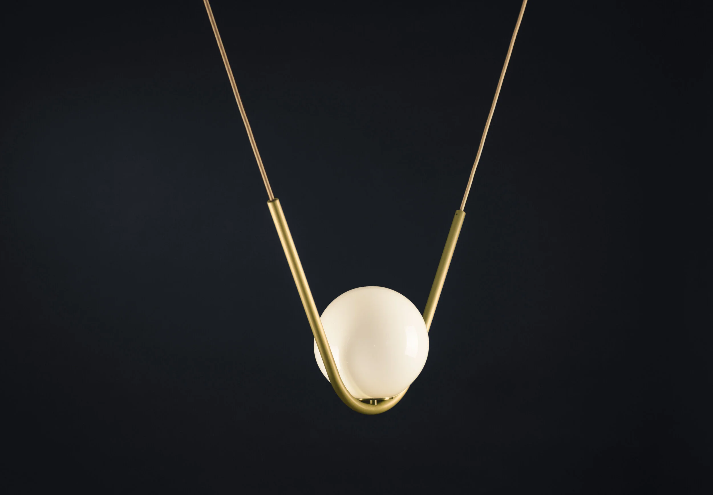 LaroseGuyon_Perle1_Brass_Lighting_10.jpg