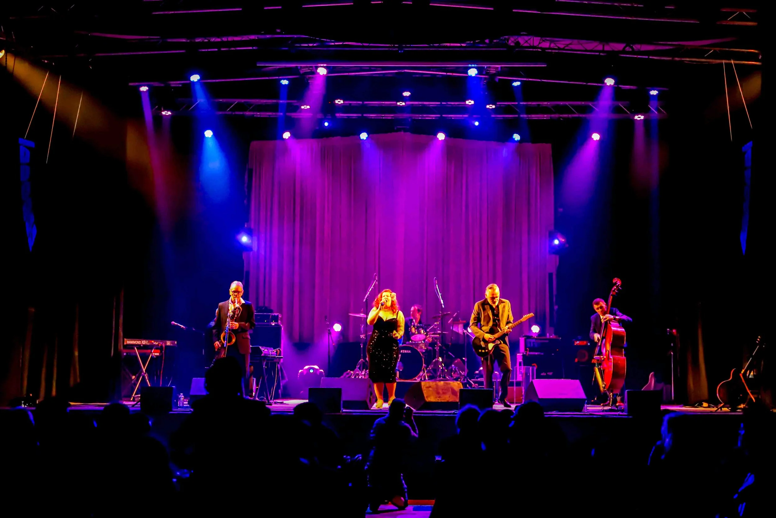 Cecilya & The Candy Kings performing the best retro rhythm 'n' blues live show at the Limeil Blues Rock Festival (near Paris Île - de - France, 2025).