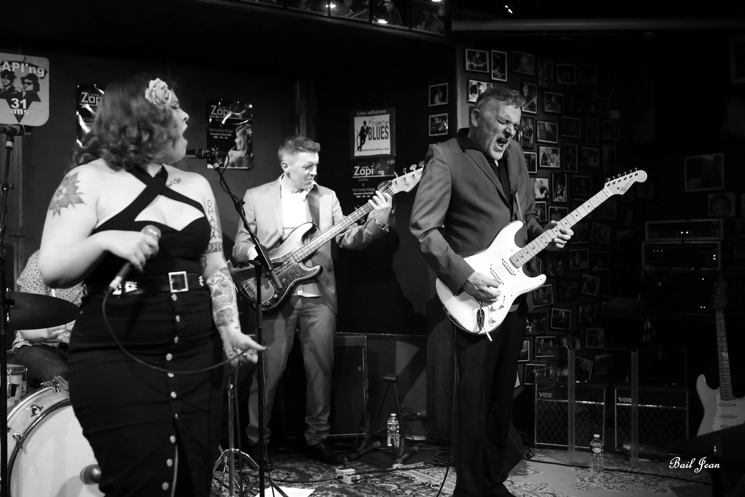 Cecilya & The Candy Kings performing the best retro rhythm 'n' blues live show at Club Le Zapi'ng. Northern France 2023.