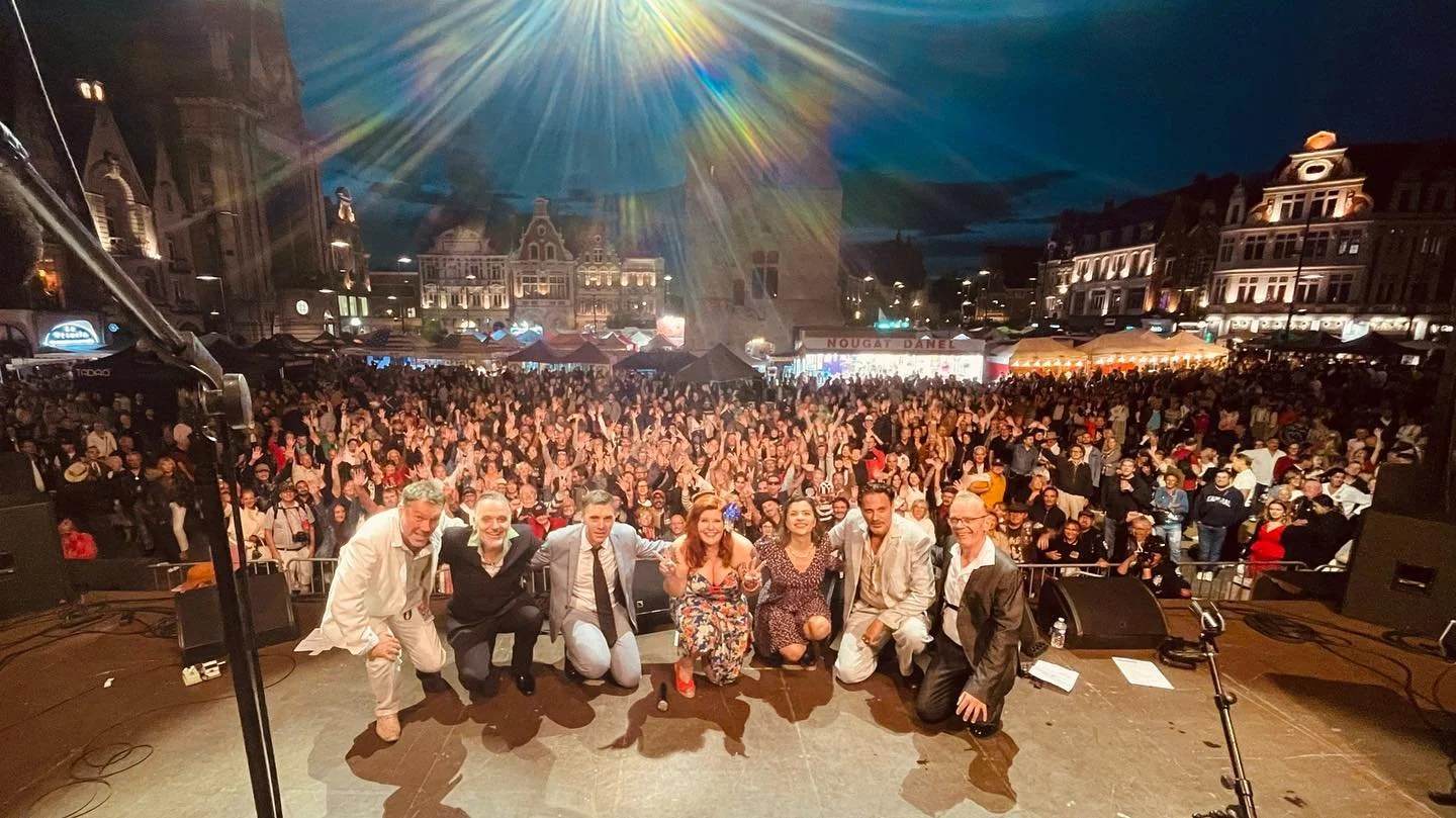 Cecilya & The Candy Kings rock a massive crowd with their retro rhythm 'n' blues live show at Béthune Retro Festival (Northern France, 2023).