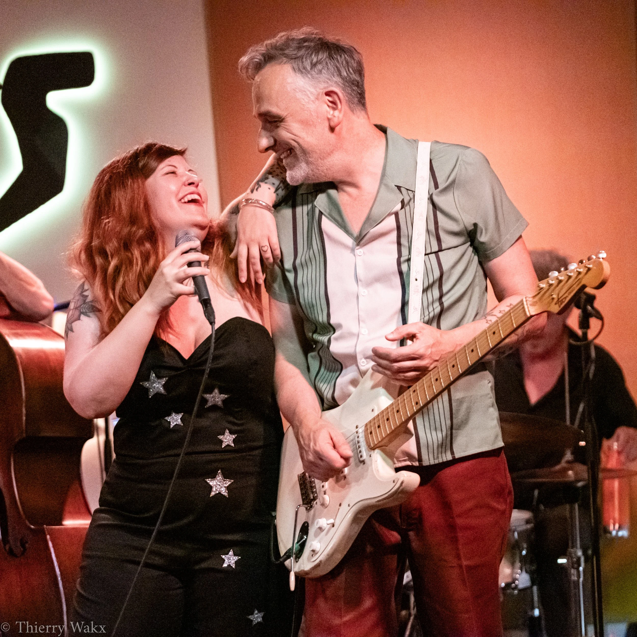 Cecilya Mestres & guitarist Rodolphe Dumont performing the best retro rhythm 'n' blues live show at the Jass Club Paris (Île-de-France, 2026).