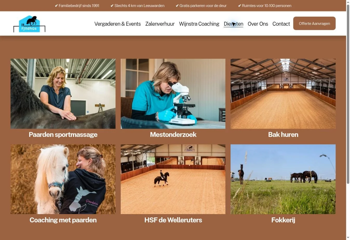 Dienstenoverzicht op de website van It Fjildhûs met vergaderen, coaching en activiteiten