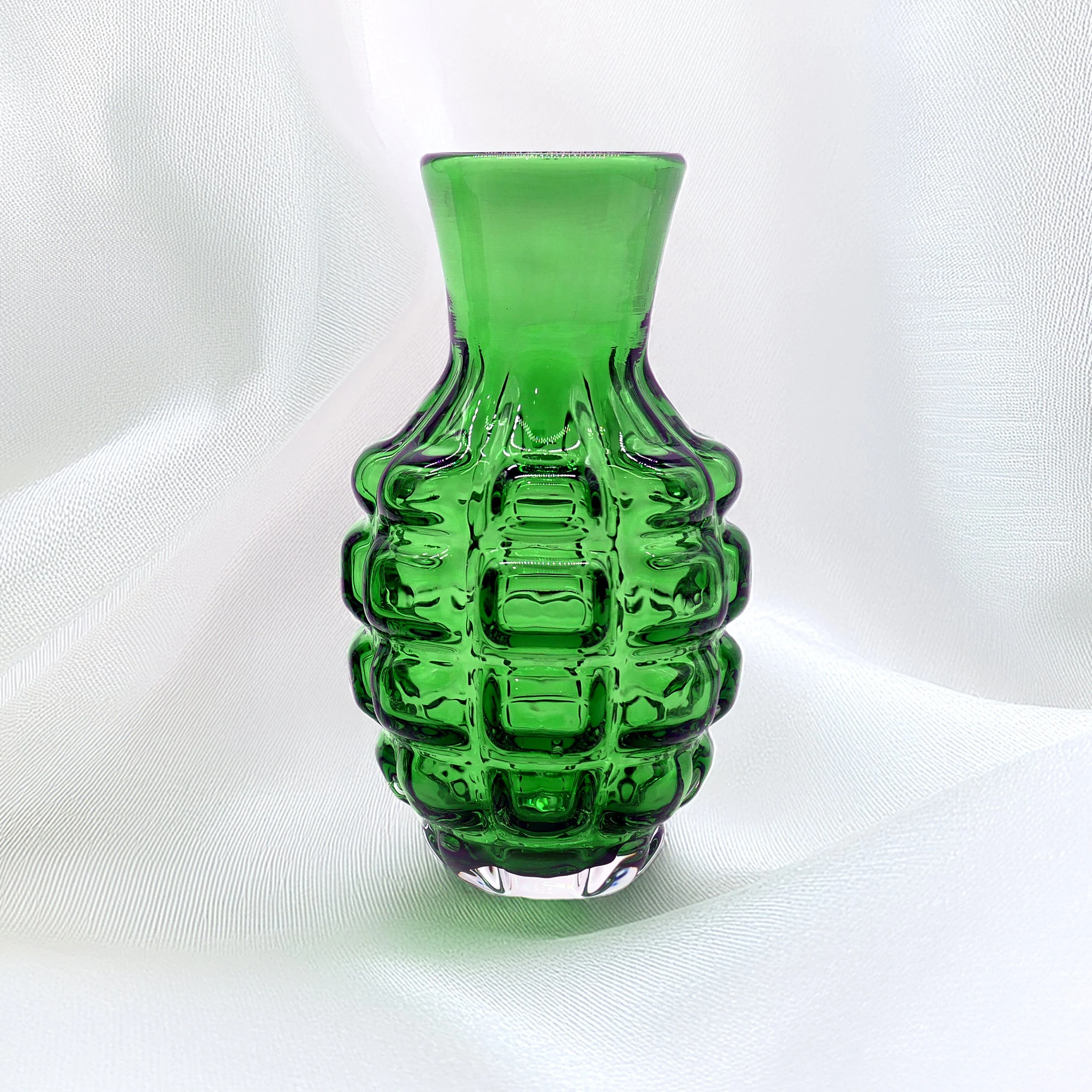 Beatrice-Glow_something-good-will-bloom-glass-2025-Verdant-Gourd-2.jpg